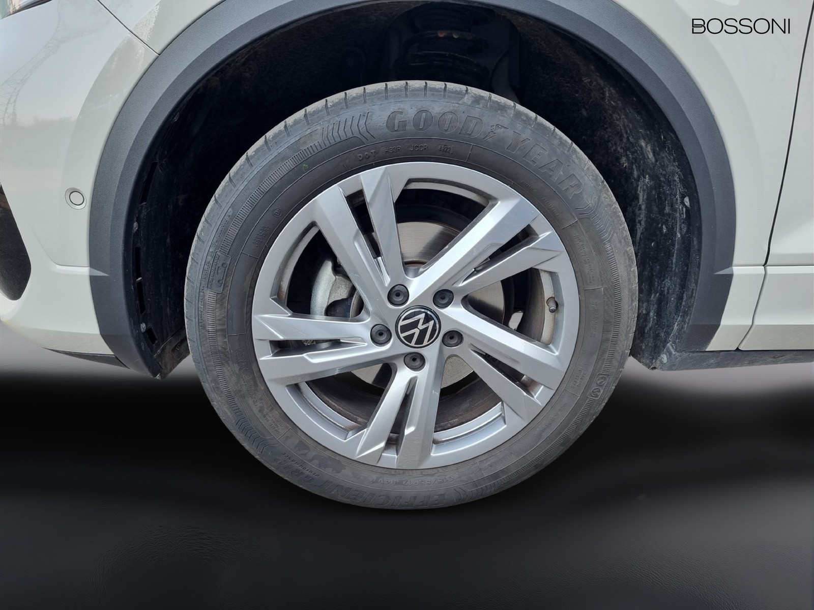 5 - Volkswagen T-Roc 1.5 tsi act r line dsg