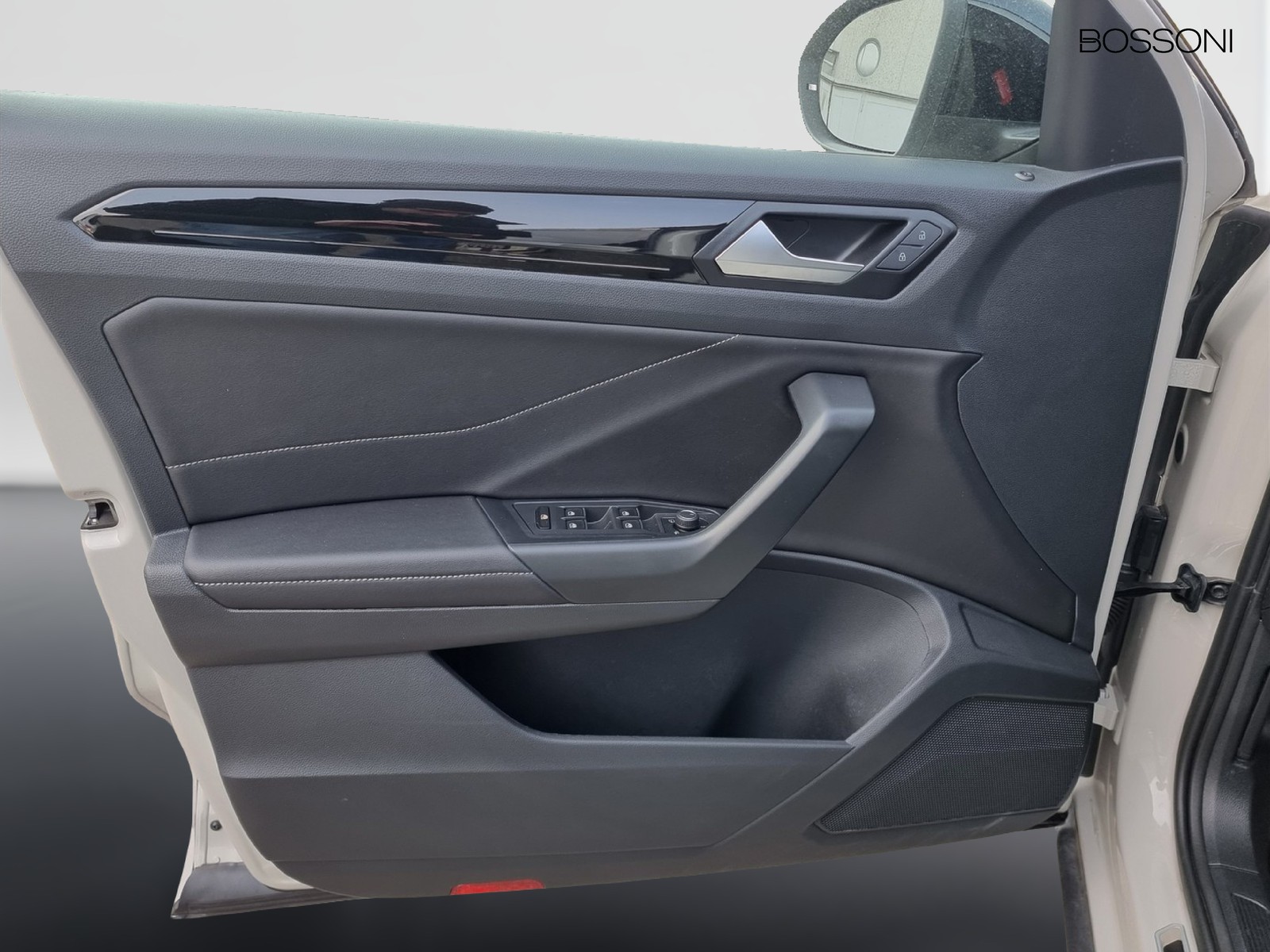 9 - Volkswagen T-Roc 1.5 tsi act r line dsg