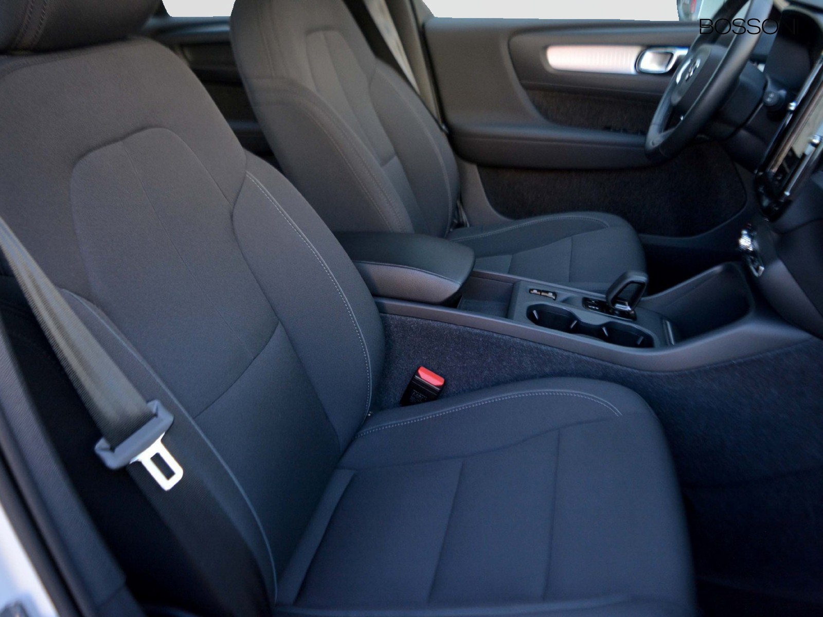 5 - Volvo XC40 1.5 t4 recharge plug-in-hybrid inscription expression geartronic my21