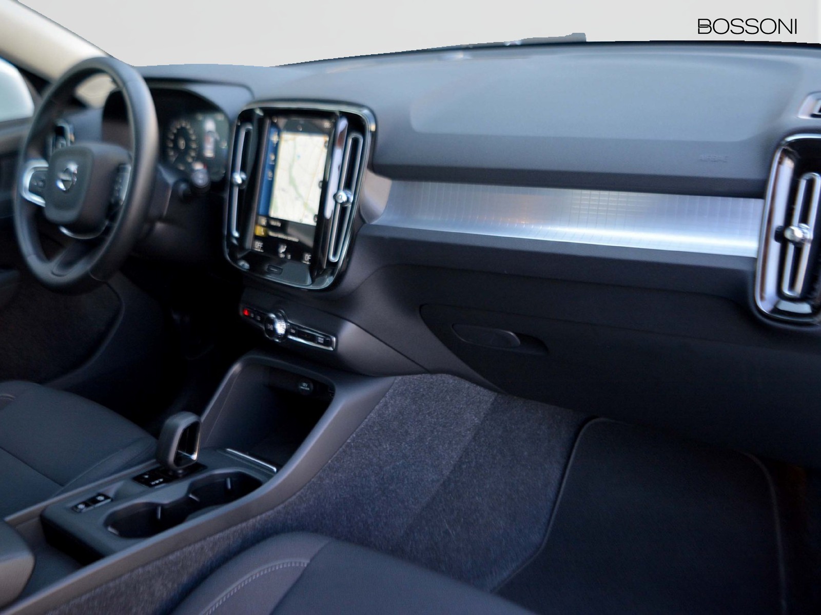 8 - Volvo XC40 1.5 t4 recharge plug-in-hybrid inscription expression geartronic my21