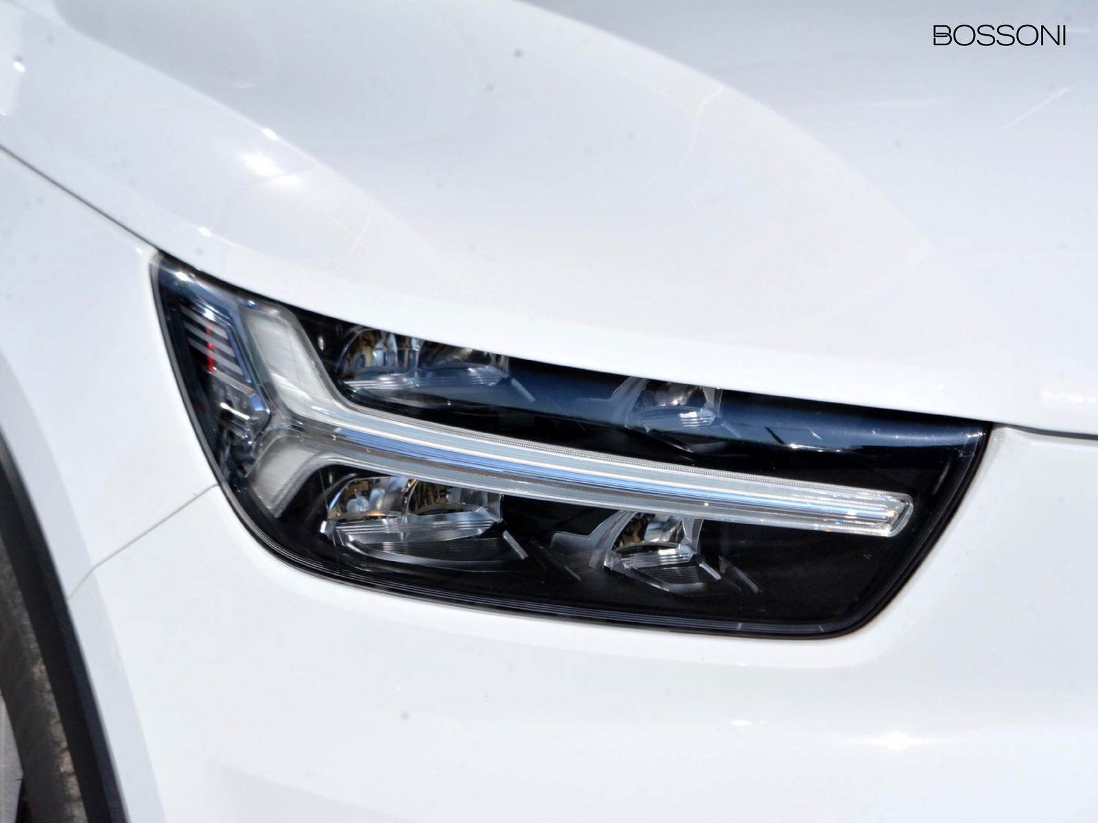 22 - Volvo XC40 1.5 t4 recharge plug-in-hybrid inscription expression geartronic my21