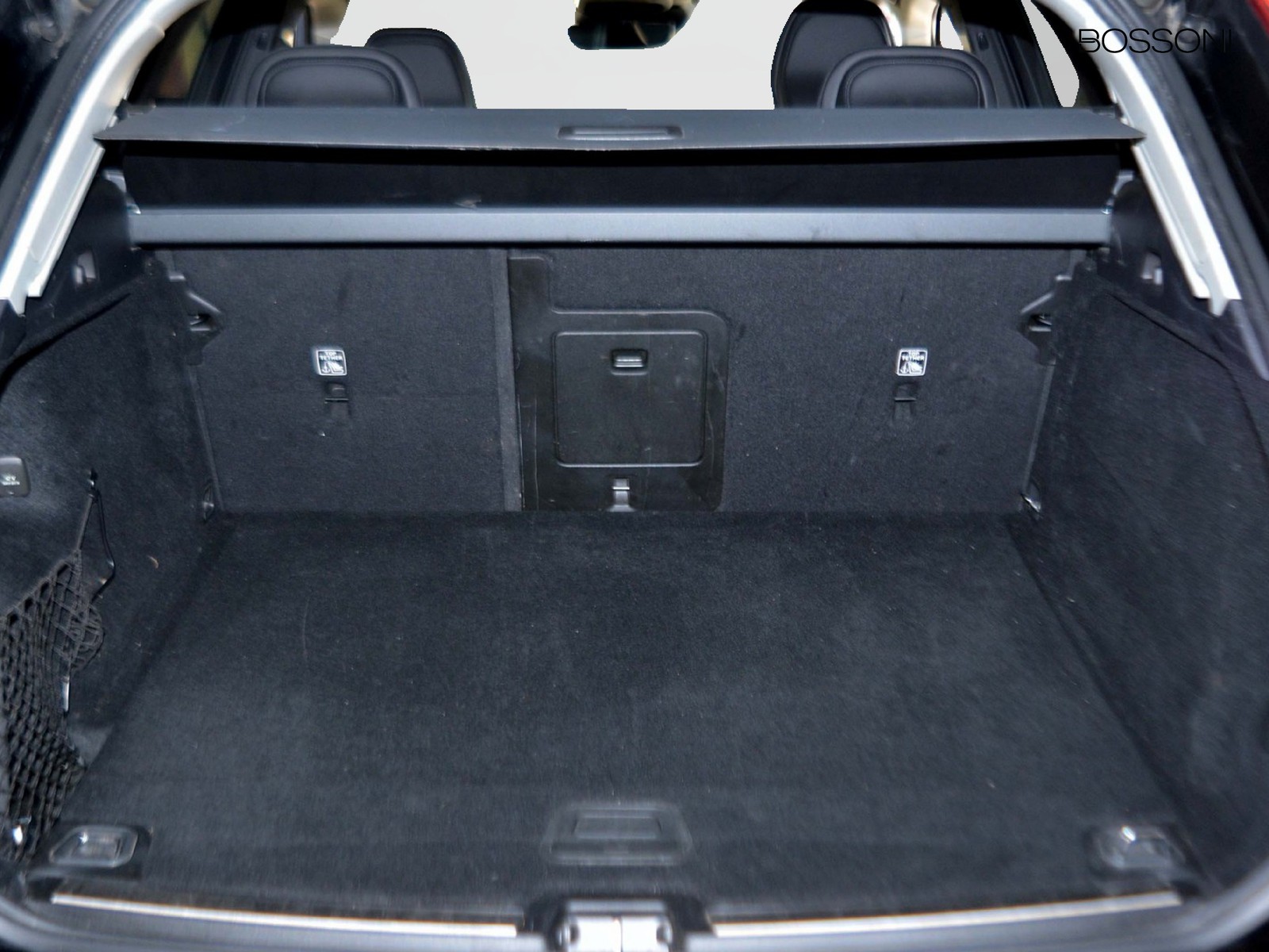 14 - Volvo XC60 2.0 b4 core automatico