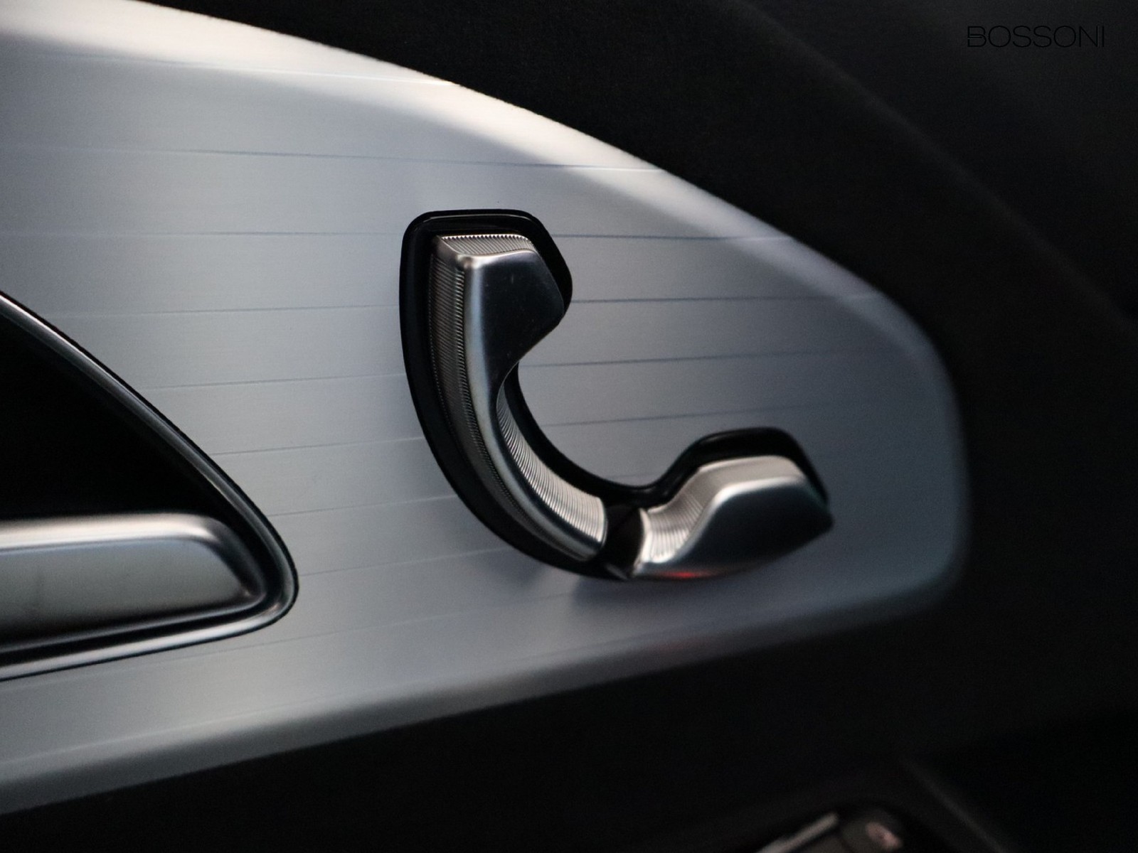 15 - Mercedes CLA 200 premium auto