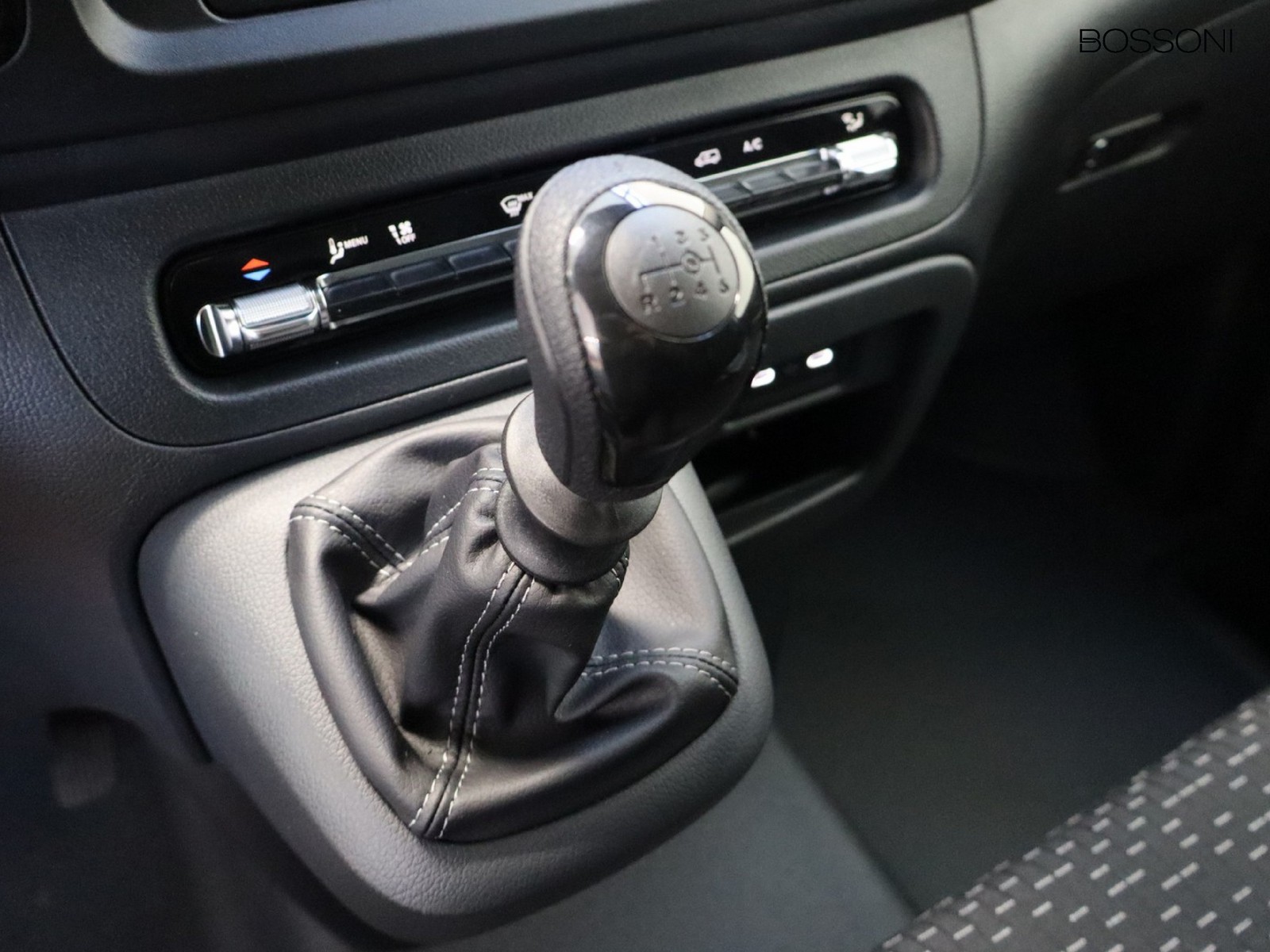 11 - Mercedes Vans Vito furgone 114 cdi long pro