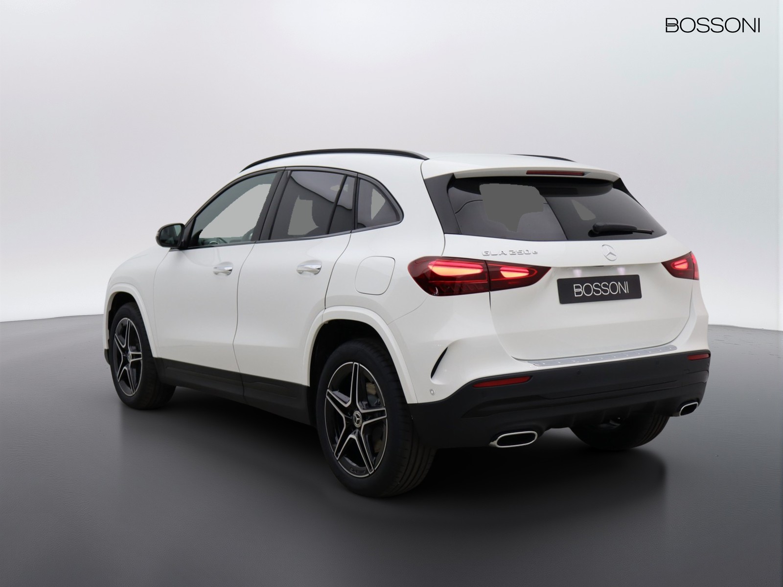 5 - Mercedes GLA 250 e plug-in-hybrid amg line extra 8g-dct