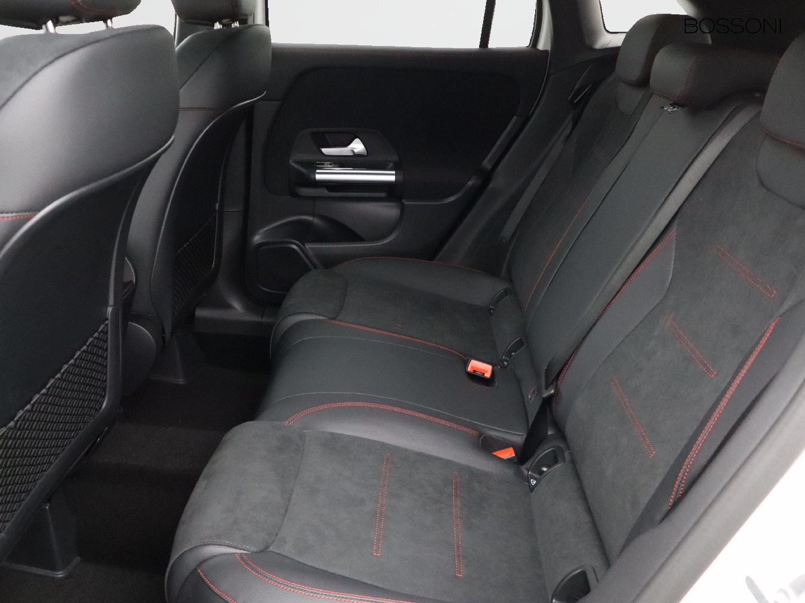 8 - Mercedes GLA 250 e plug-in-hybrid amg line extra 8g-dct