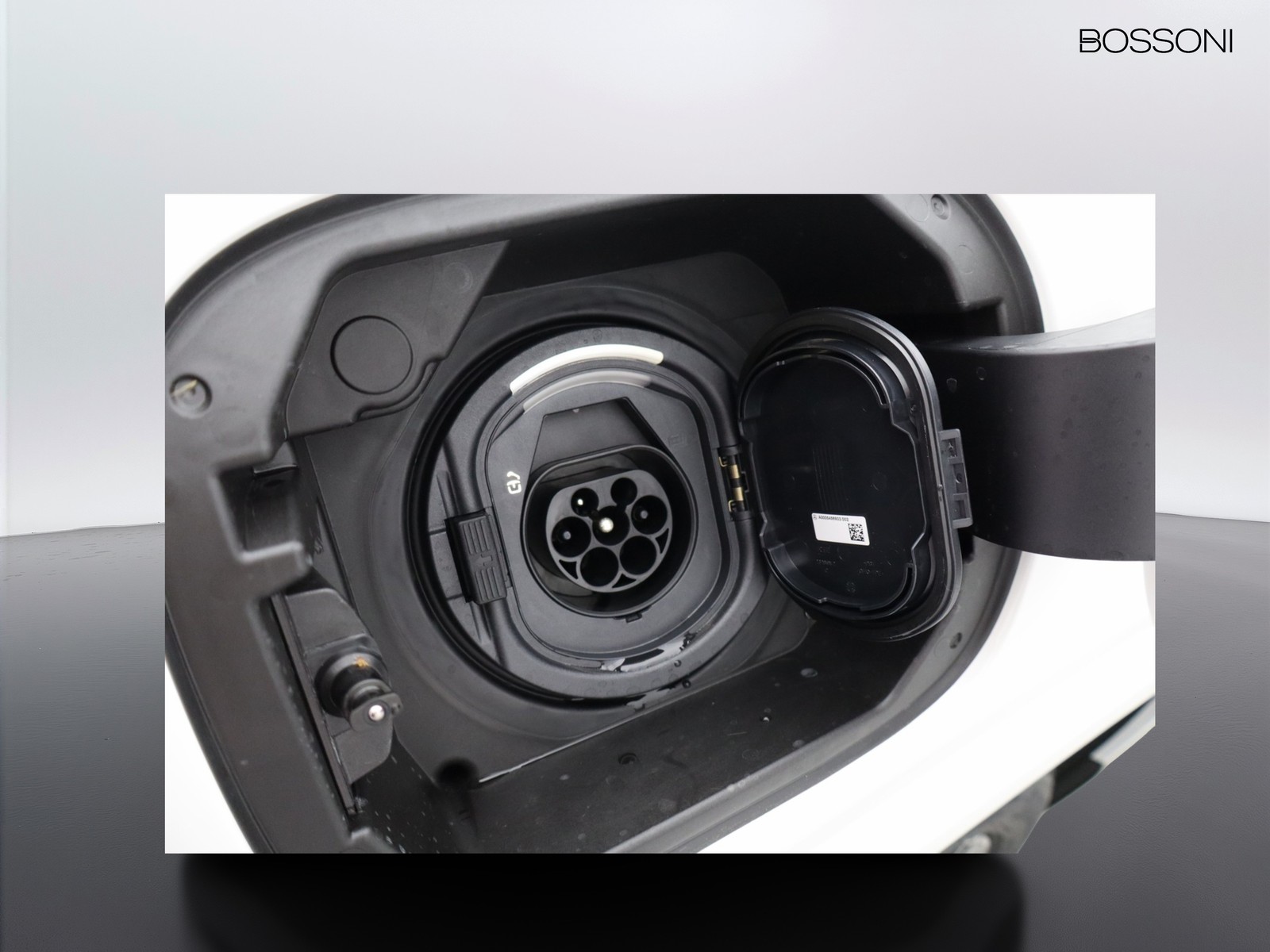 18 - Mercedes GLA 250 e plug-in-hybrid amg line extra 8g-dct