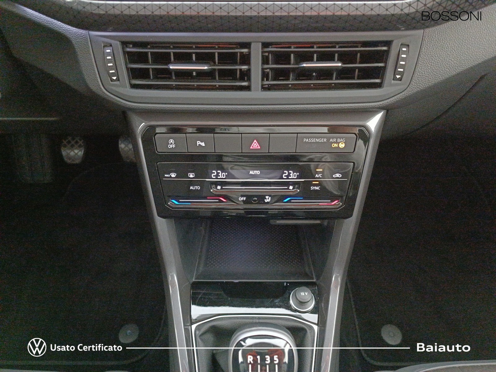 11 - Volkswagen T-Cross 1.0 tsi 110cv advanced