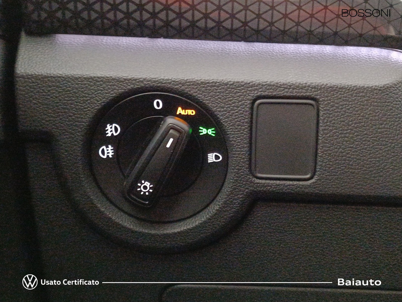 16 - Volkswagen T-Cross 1.0 tsi 110cv advanced