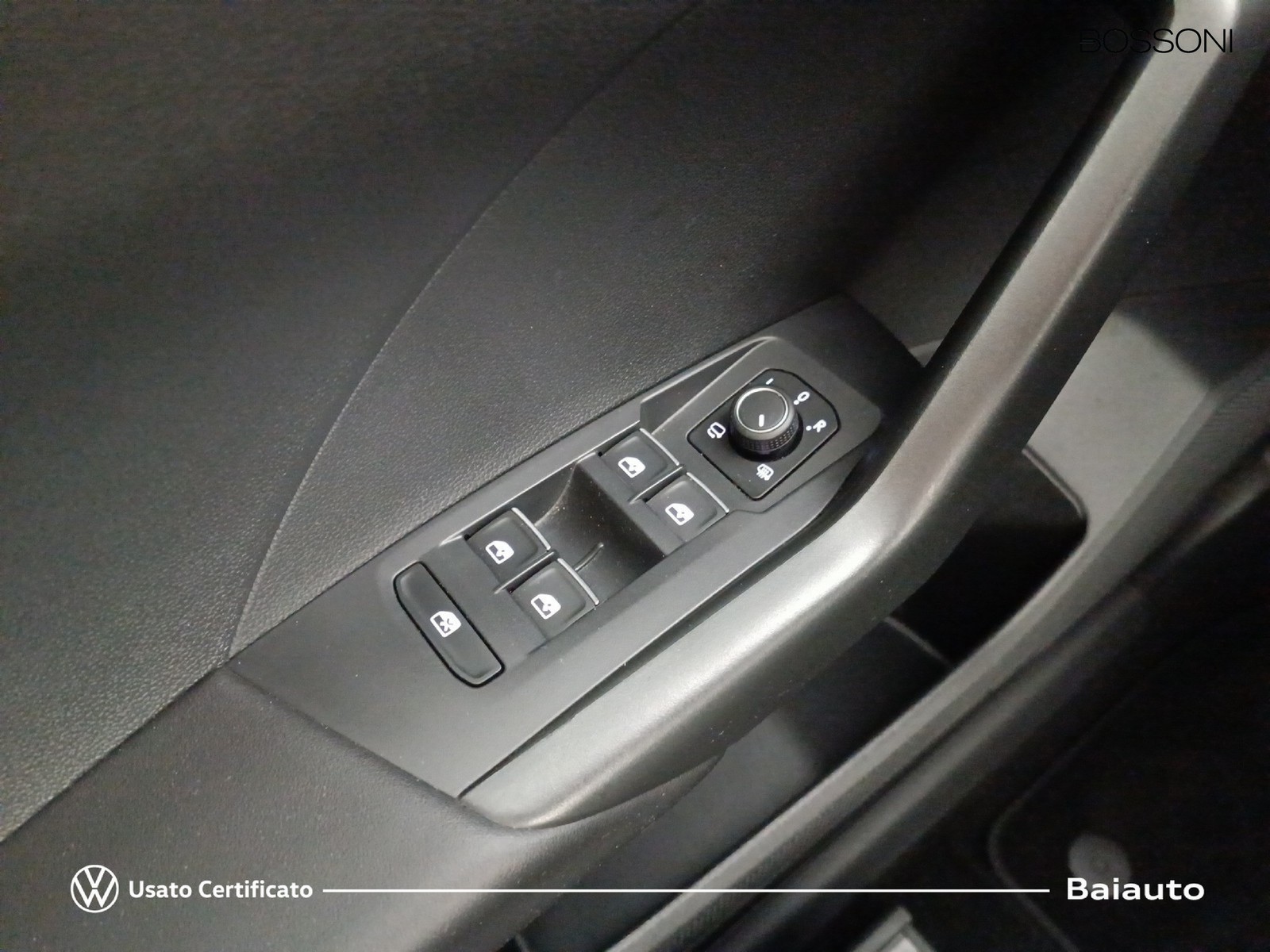 17 - Volkswagen T-Cross 1.0 tsi 110cv advanced