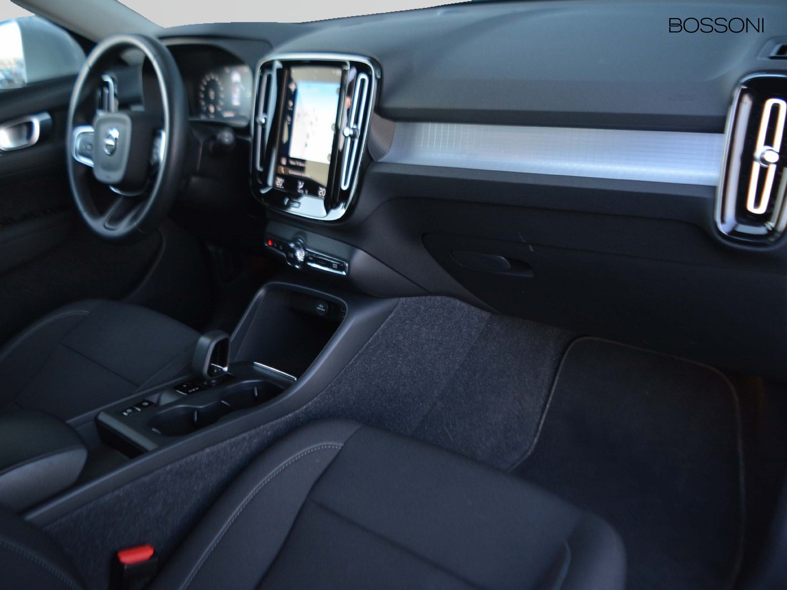 8 - Volvo XC40 1.5 t5 recharge plug-in-hybrid inscription expression geartronic my21