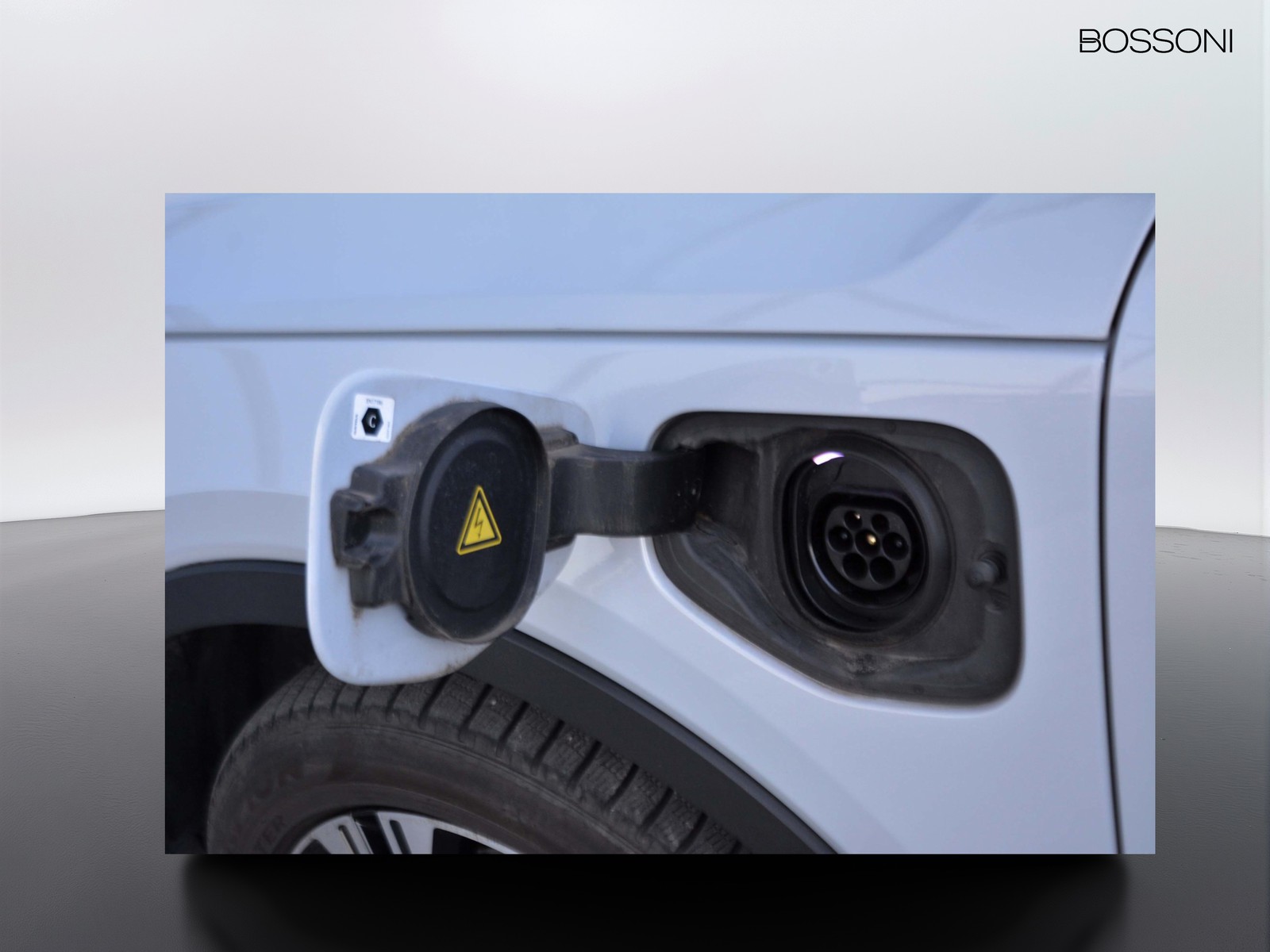 14 - Volvo XC40 1.5 t5 recharge plug-in-hybrid inscription expression geartronic my21