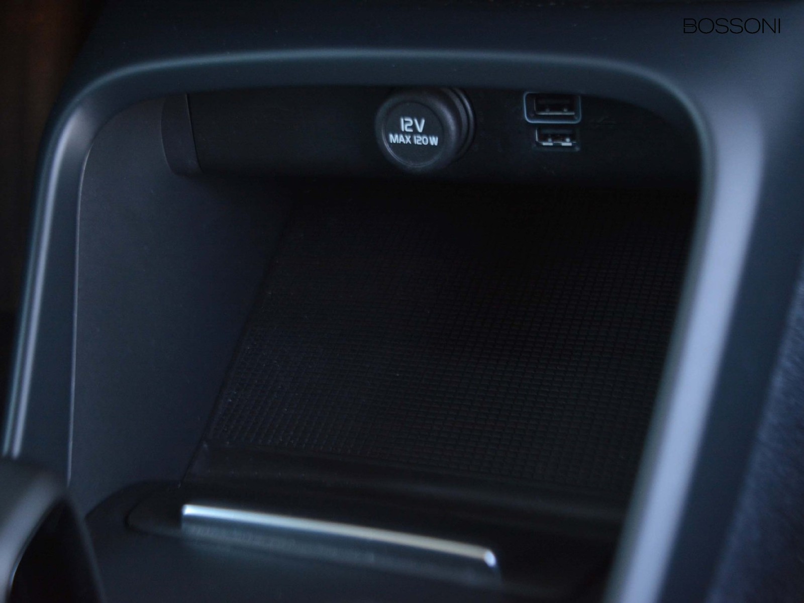 20 - Volvo XC40 1.5 t5 recharge plug-in-hybrid inscription expression geartronic my21