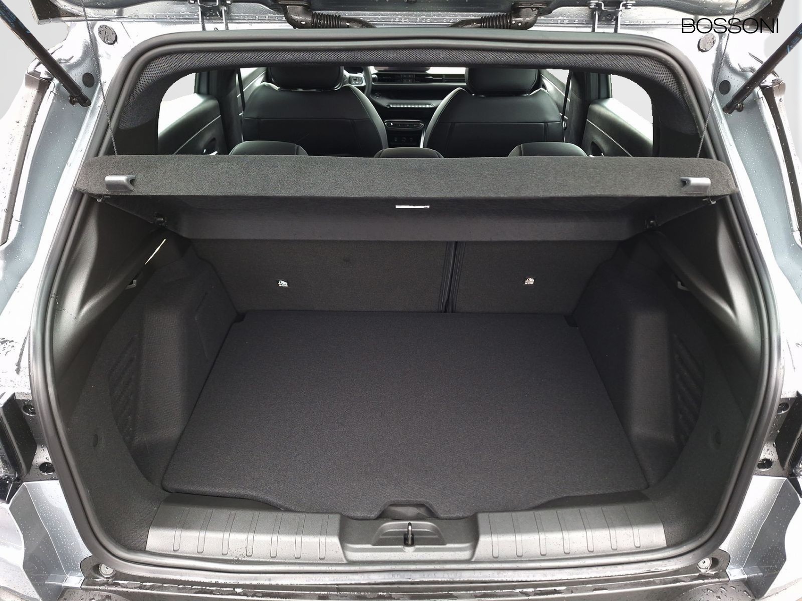 6 - Jeep Avenger 1.2 turbo e-hybrid mhev 145cv upland 4xe