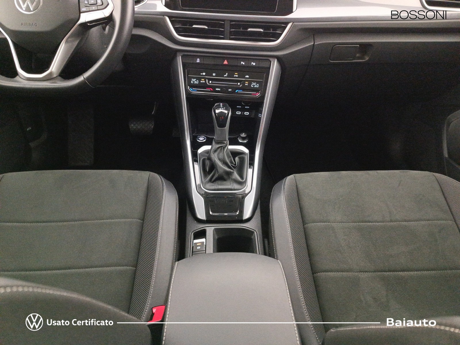 14 - Volkswagen T-Roc 1.5 tsi act style dsg