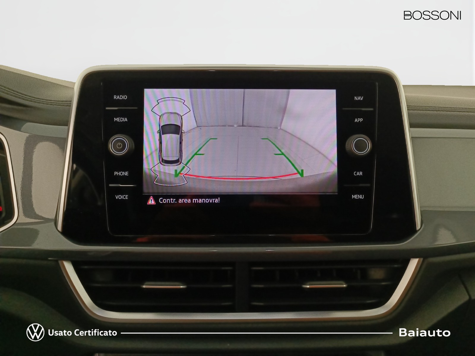 27 - Volkswagen T-Roc 1.5 tsi act style dsg