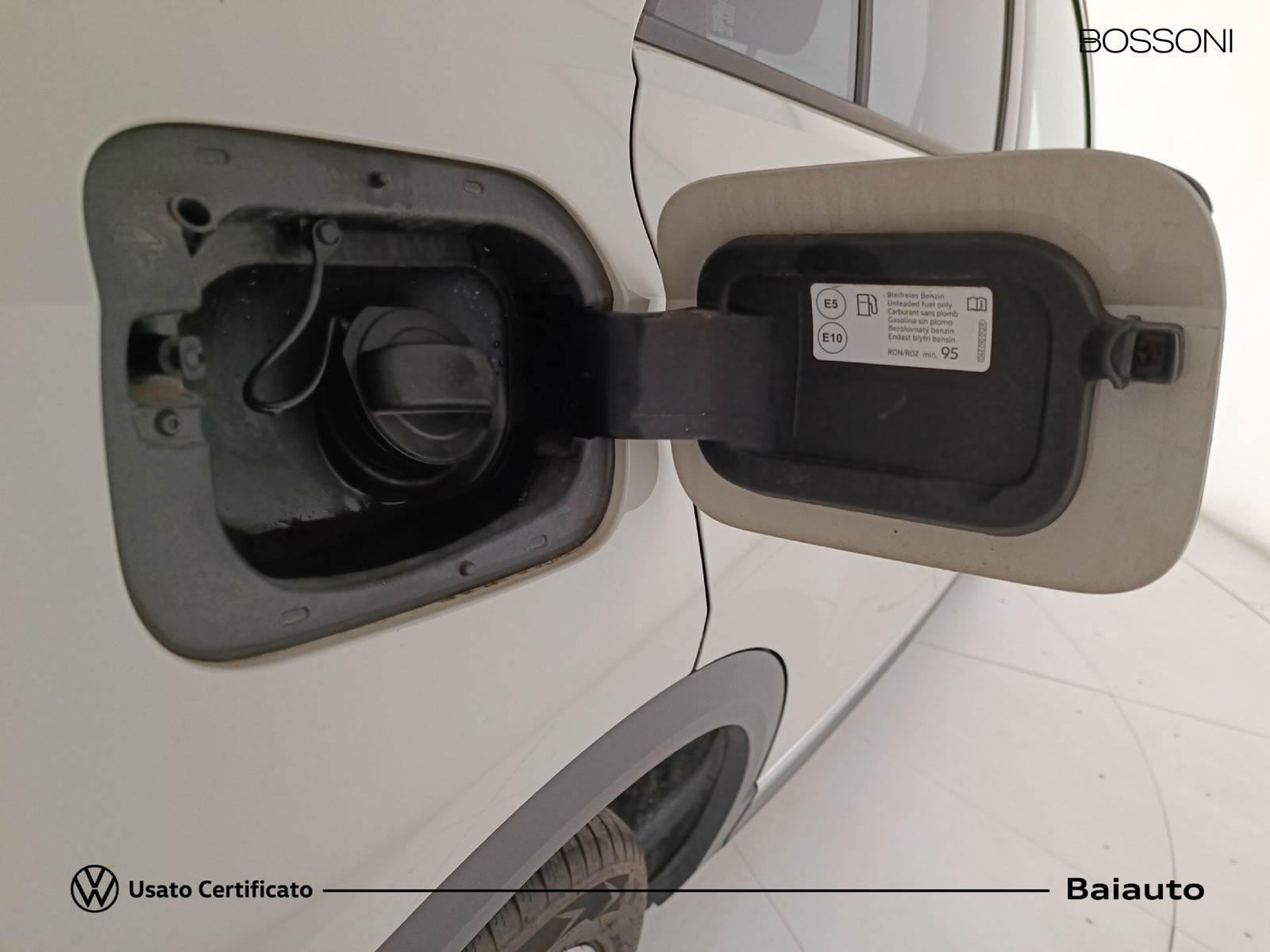 32 - Volkswagen T-Roc 1.5 tsi act style dsg