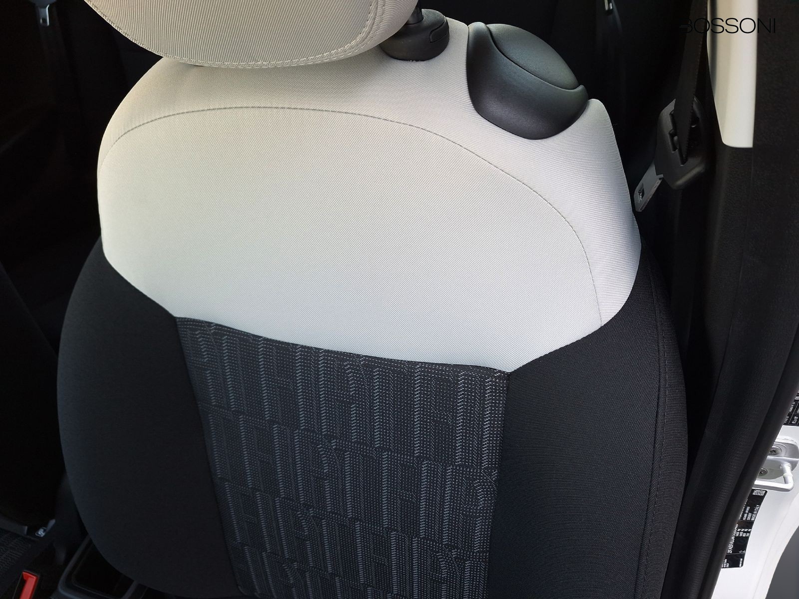 22 - Fiat 500 1.0 hybrid icon