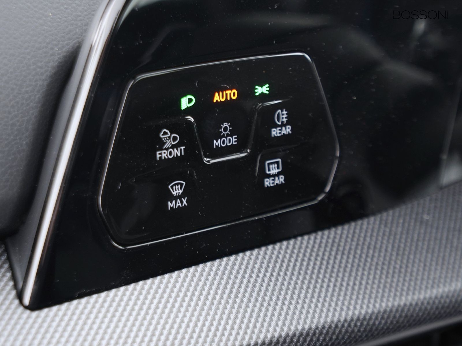 16 - Volkswagen Golf 2.0 tsi 333cv r 4motion dsg