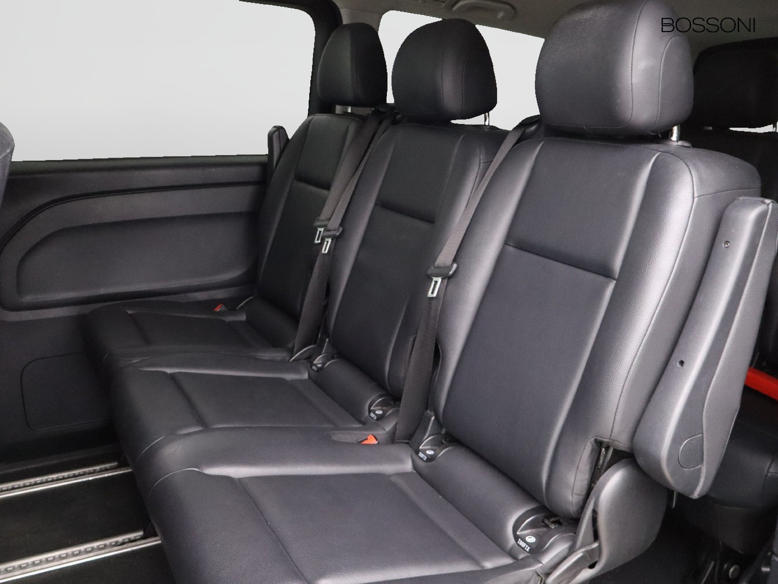 8 - Mercedes Vans Vito 116 cdi long tourer pro auto my20