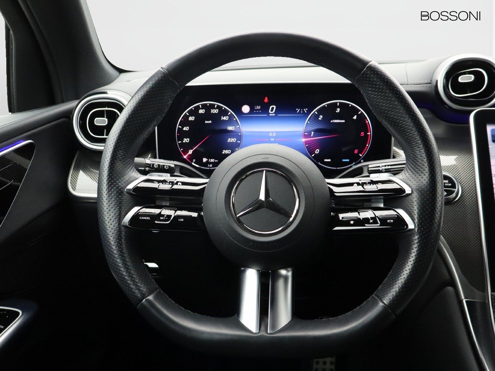 16 - Mercedes GLC suv 220 d amg advanced 4matic 9g-tronic