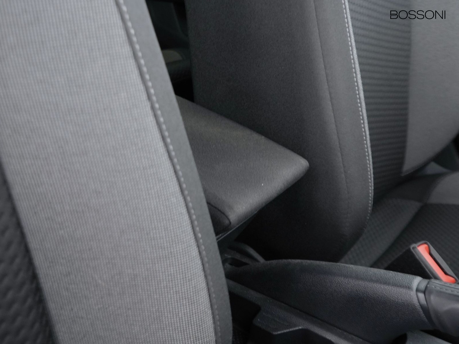 18 - Volkswagen Polo 1.0 evo 80cv edition plus