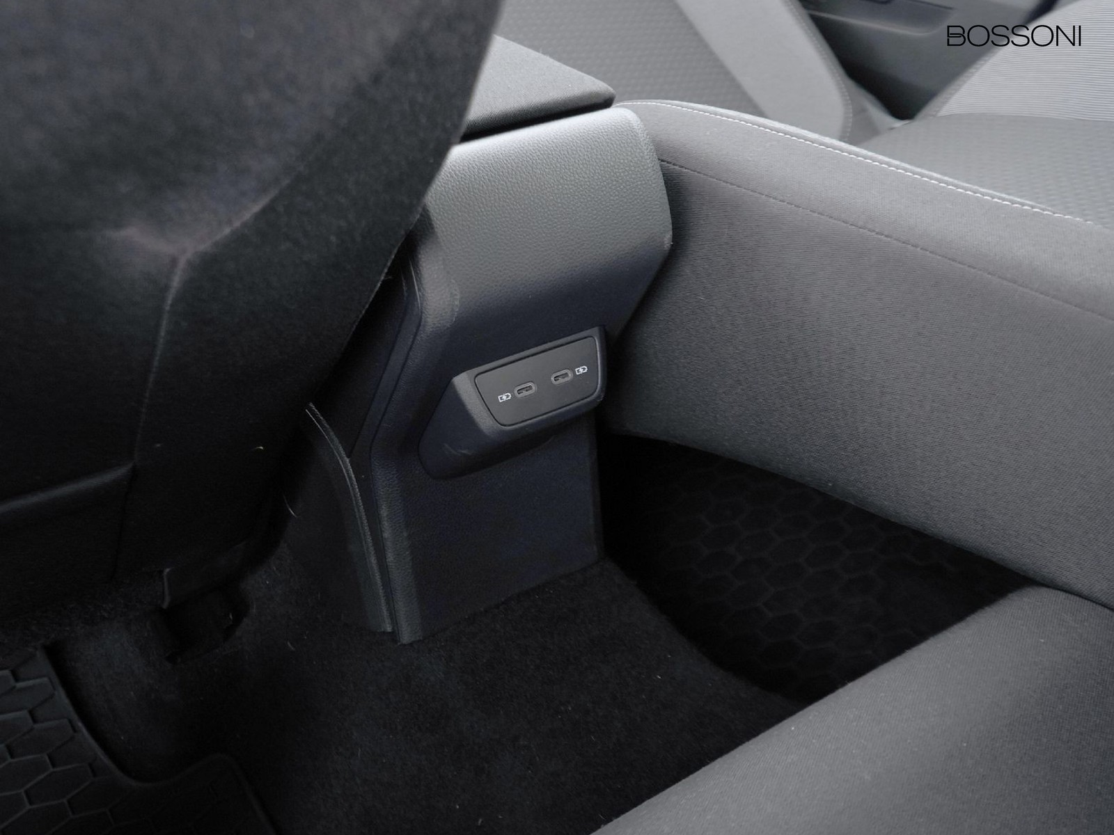 26 - Volkswagen Polo 1.0 evo 80cv edition plus