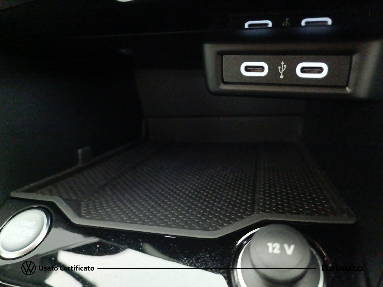 12 - Volkswagen T-Roc 1.5 tsi act style dsg