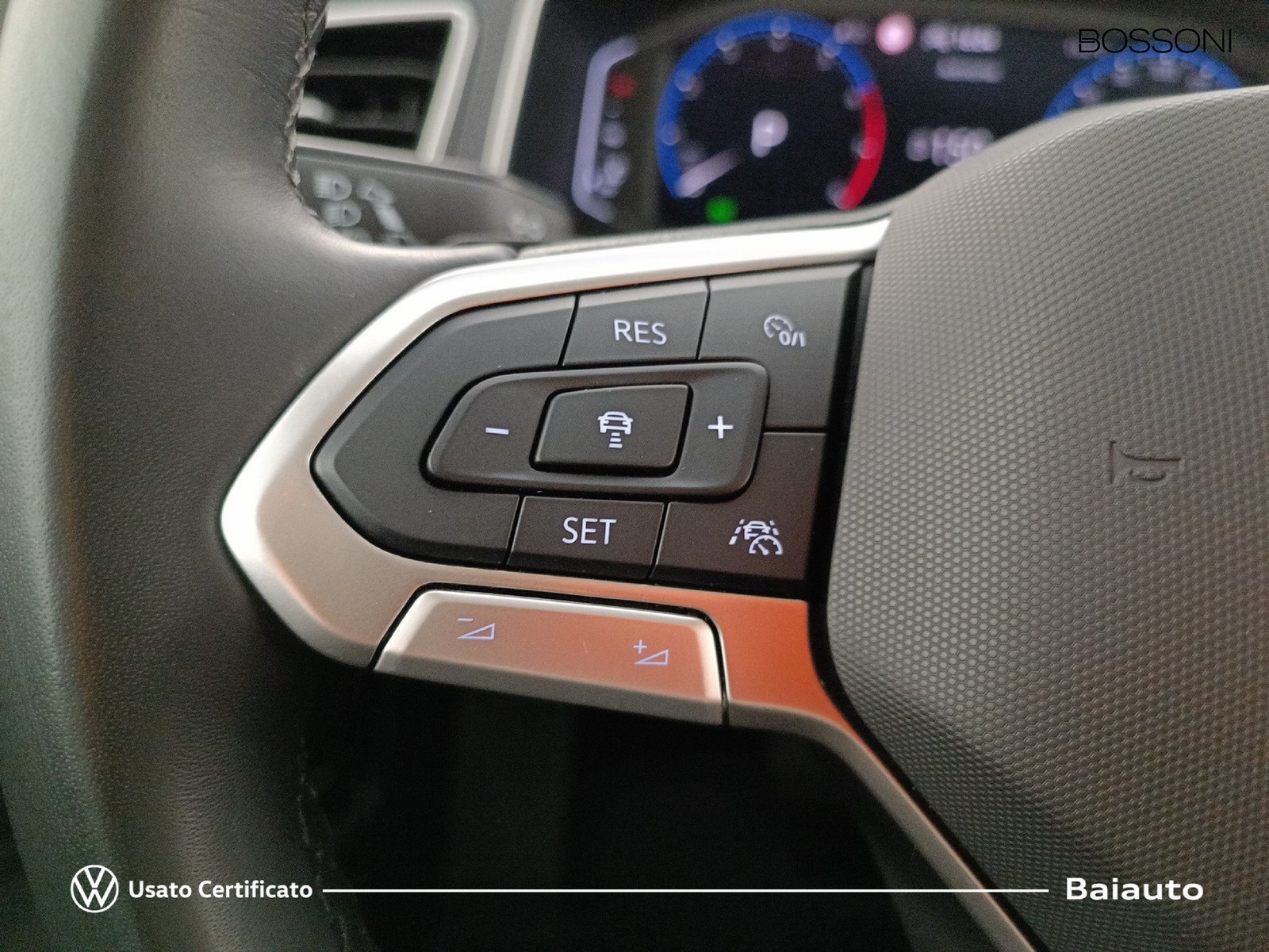 15 - Volkswagen T-Roc 1.5 tsi act style dsg