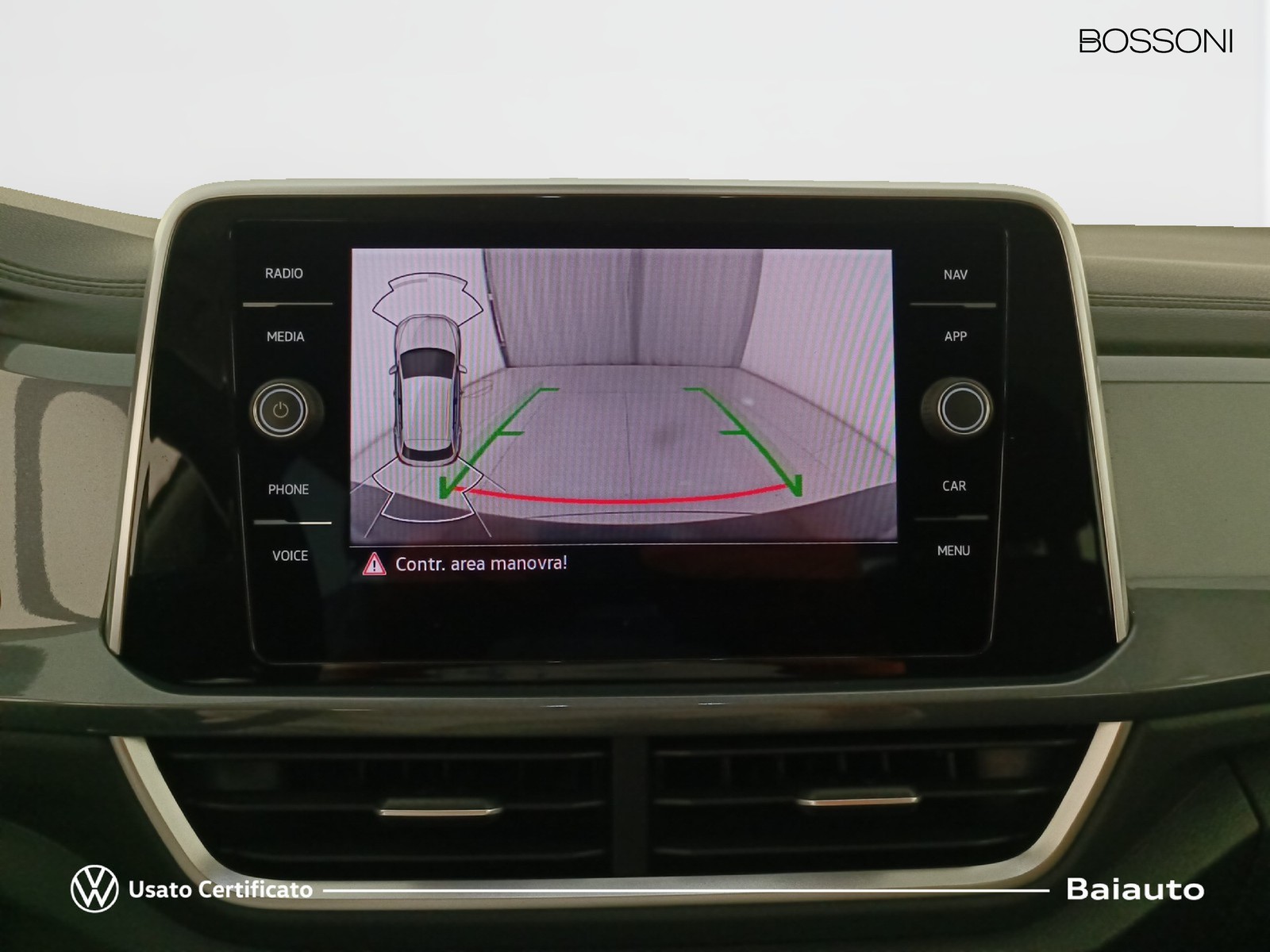 27 - Volkswagen T-Roc 1.5 tsi act style dsg