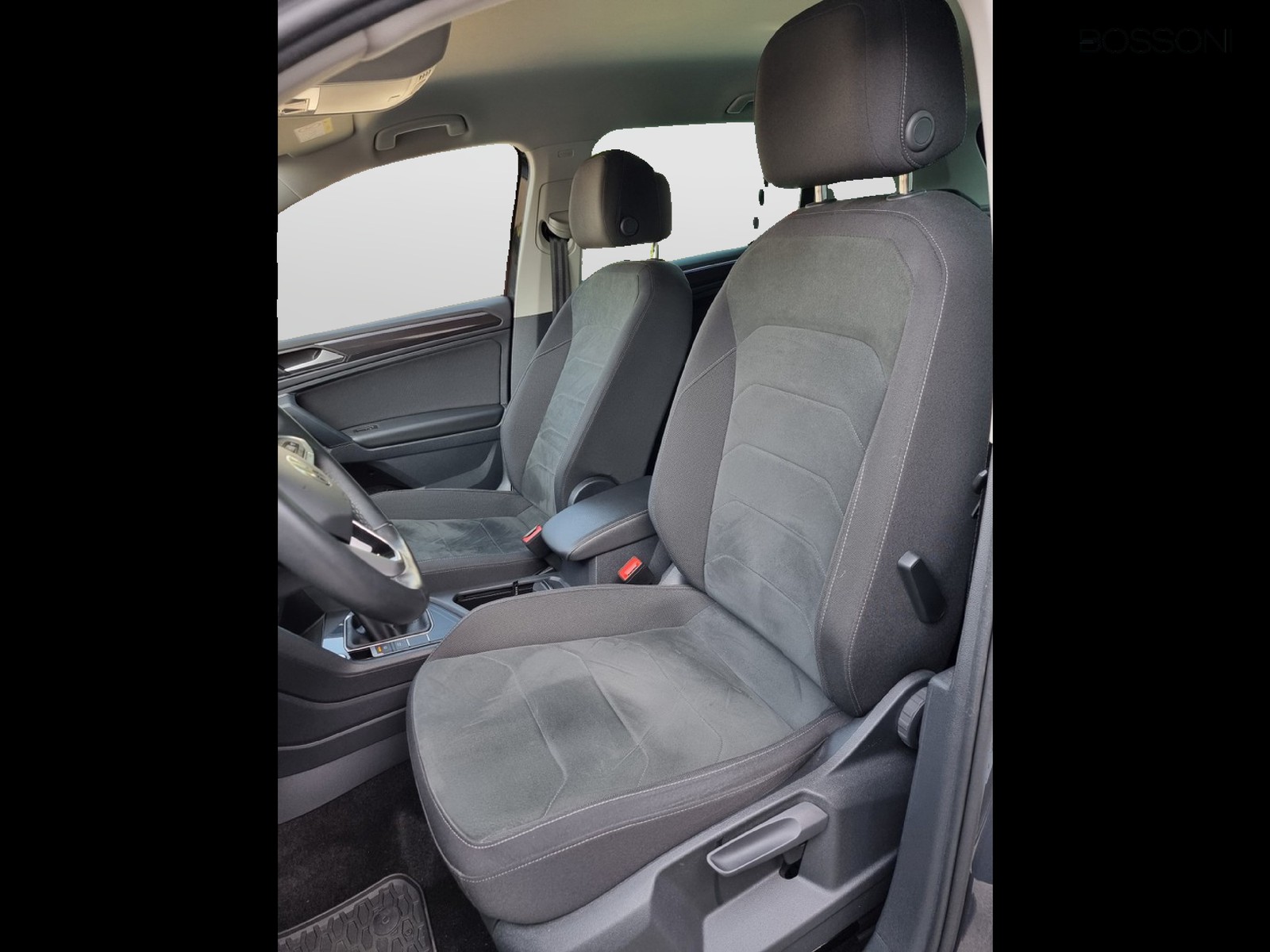 8 - Volkswagen Tiguan 1.5 tsi act 150cv elegance dsg