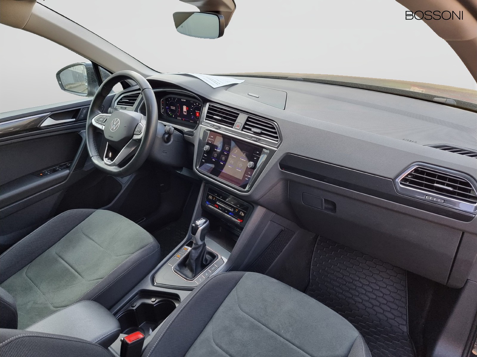 11 - Volkswagen Tiguan 1.5 tsi act 150cv elegance dsg