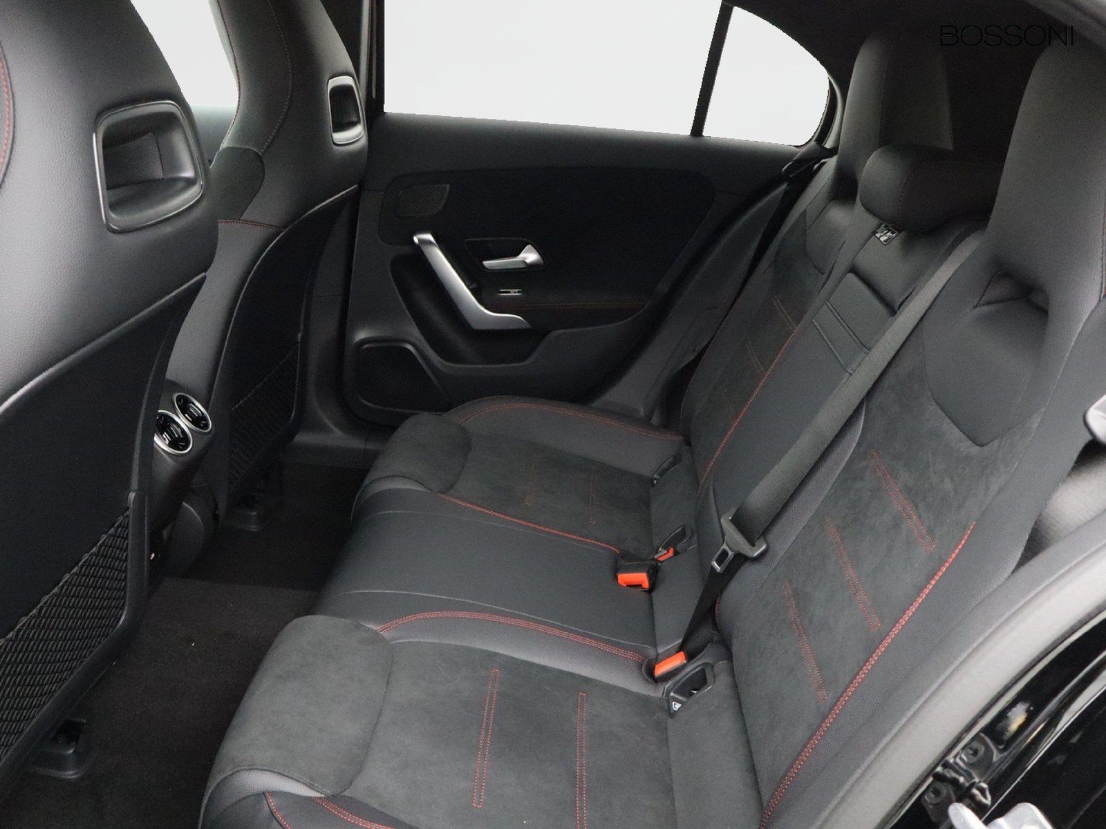 8 - Mercedes Classe A 180 d amg line premium speedshift dct amg 8g