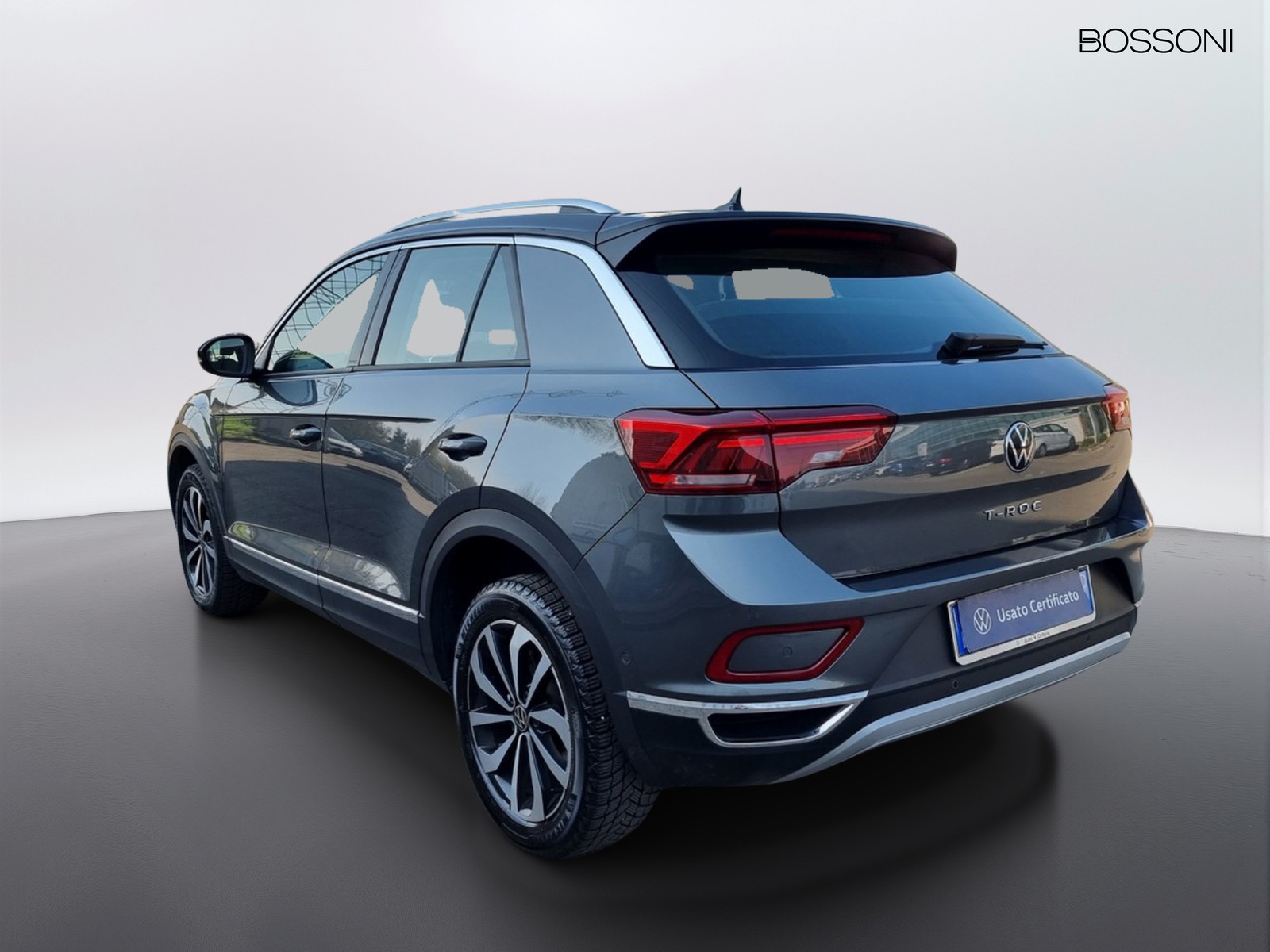 4 - Volkswagen T-Roc 1.0 tsi 110cv style