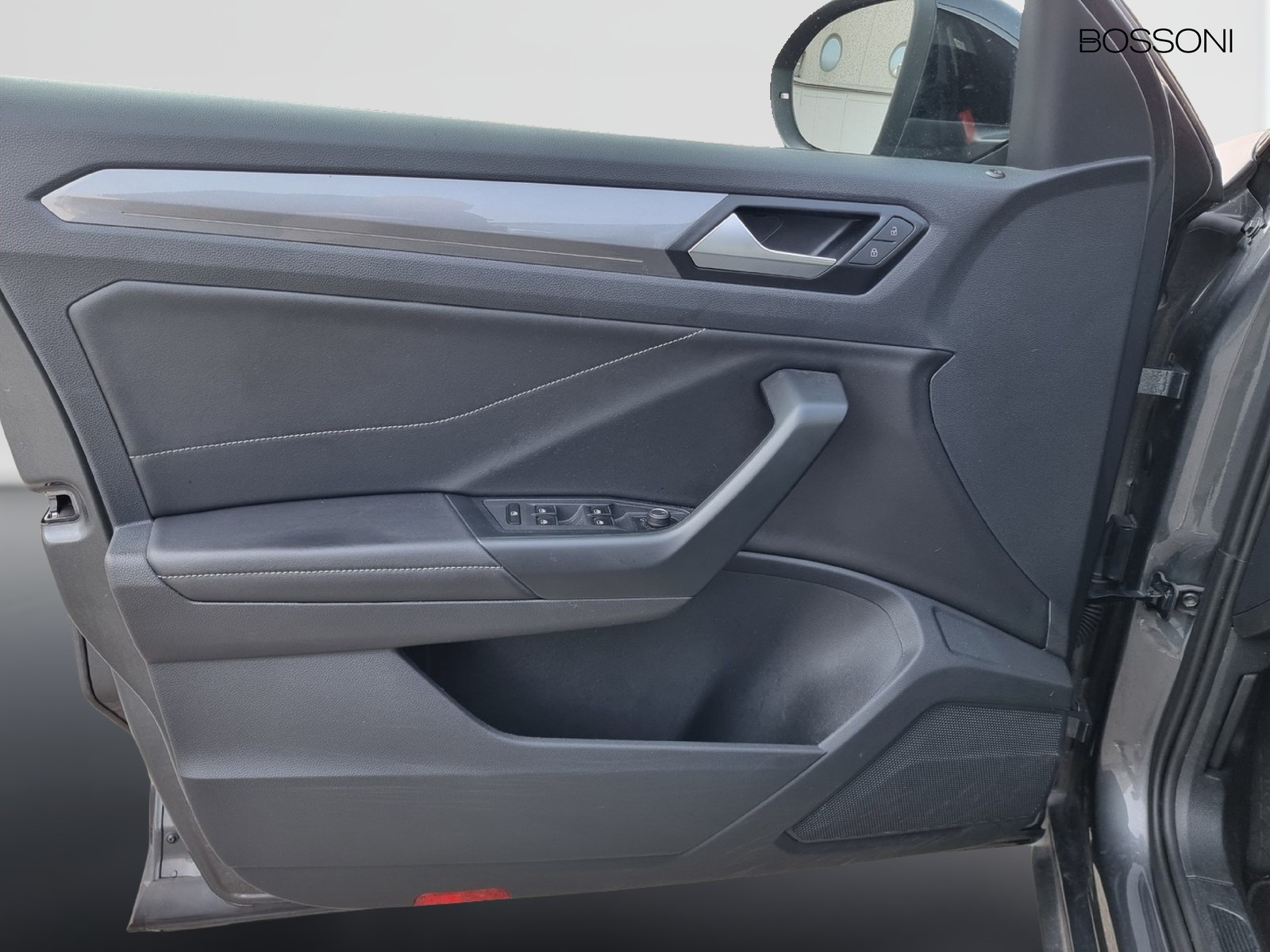 10 - Volkswagen T-Roc 1.0 tsi 110cv style