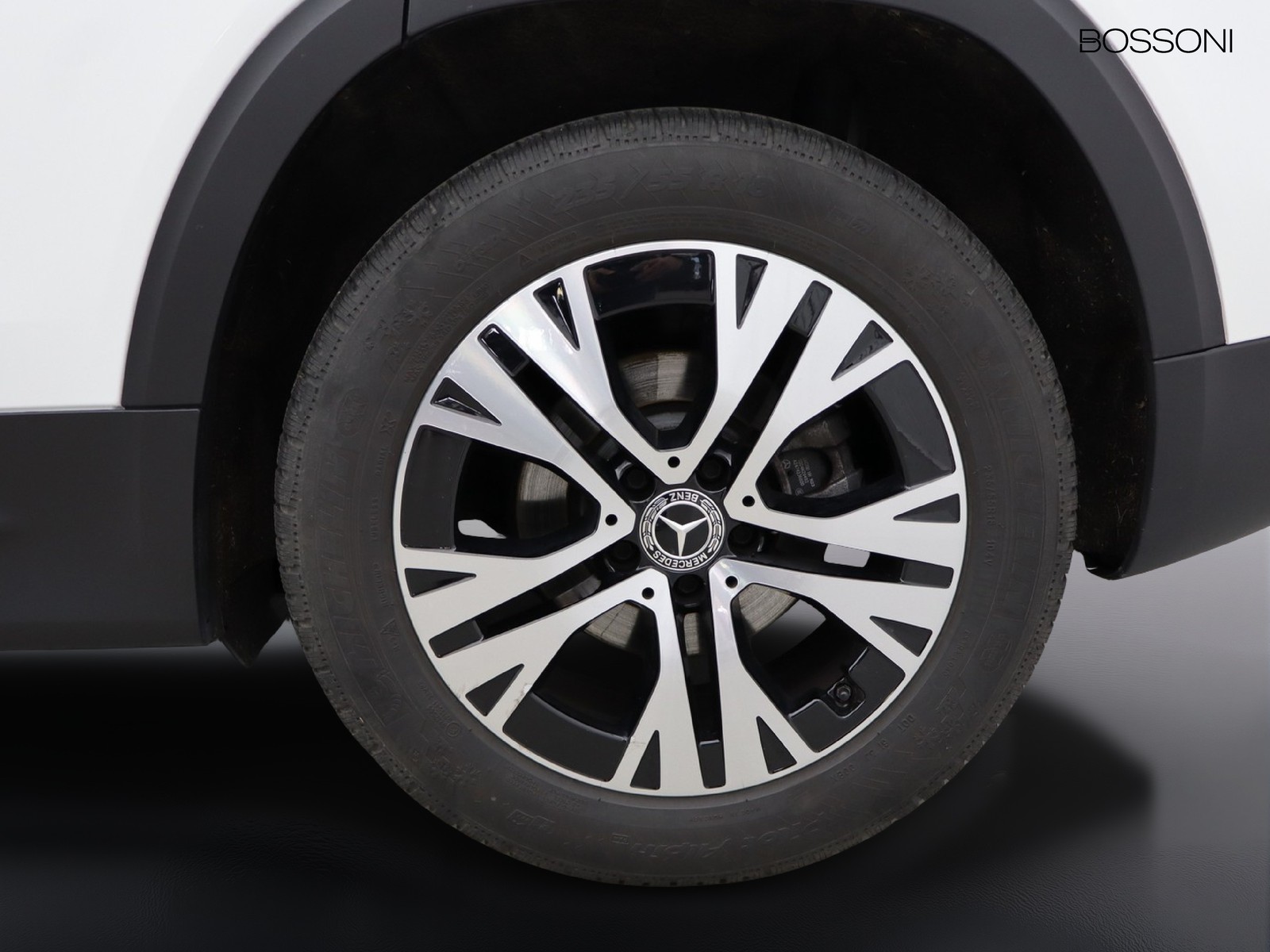 4 - Mercedes GLB 200 d progressive advanced plus 8g-dct