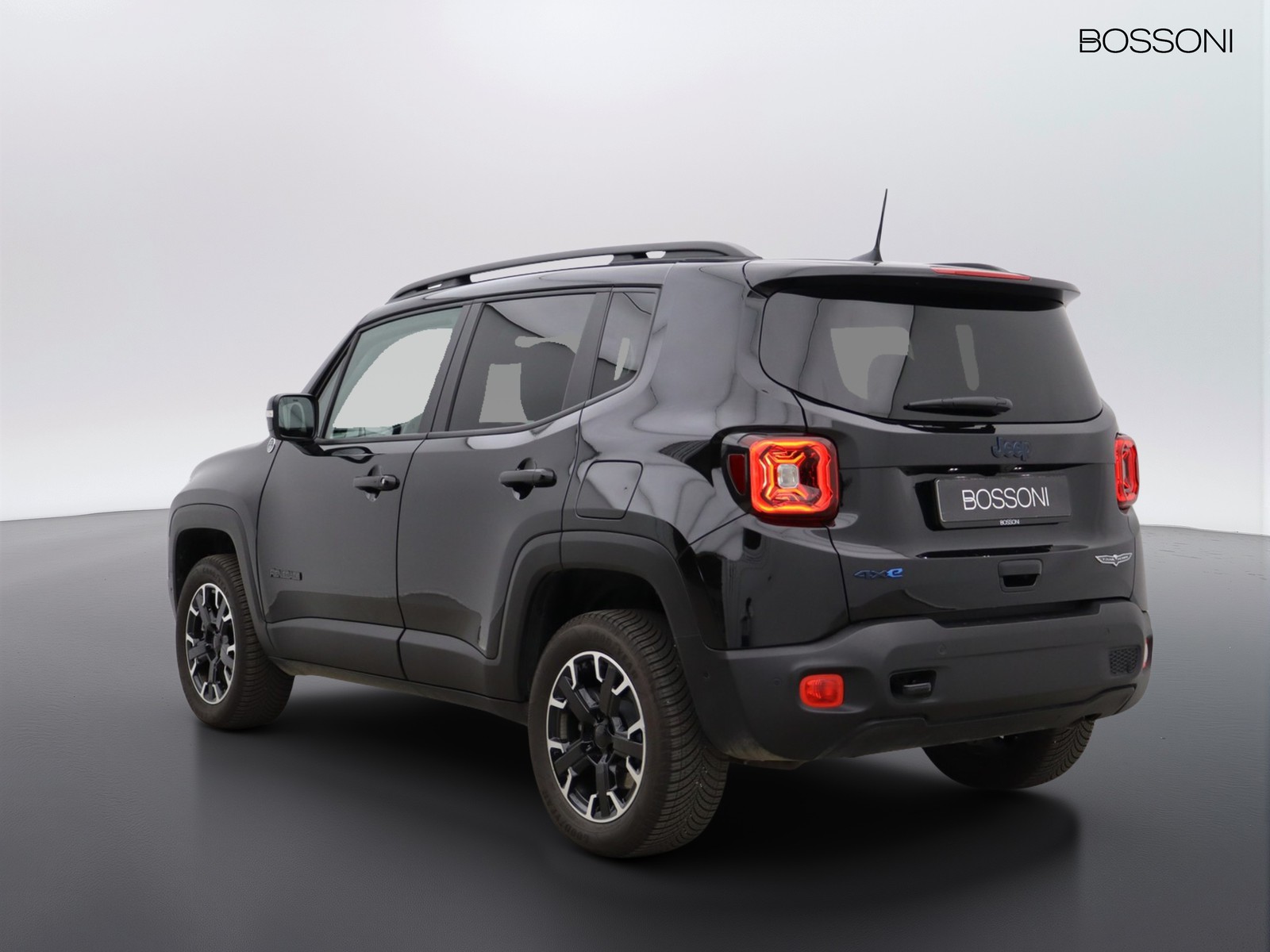 5 - Jeep Renegade 1.3 t4 phev trailhawk 4xe at6