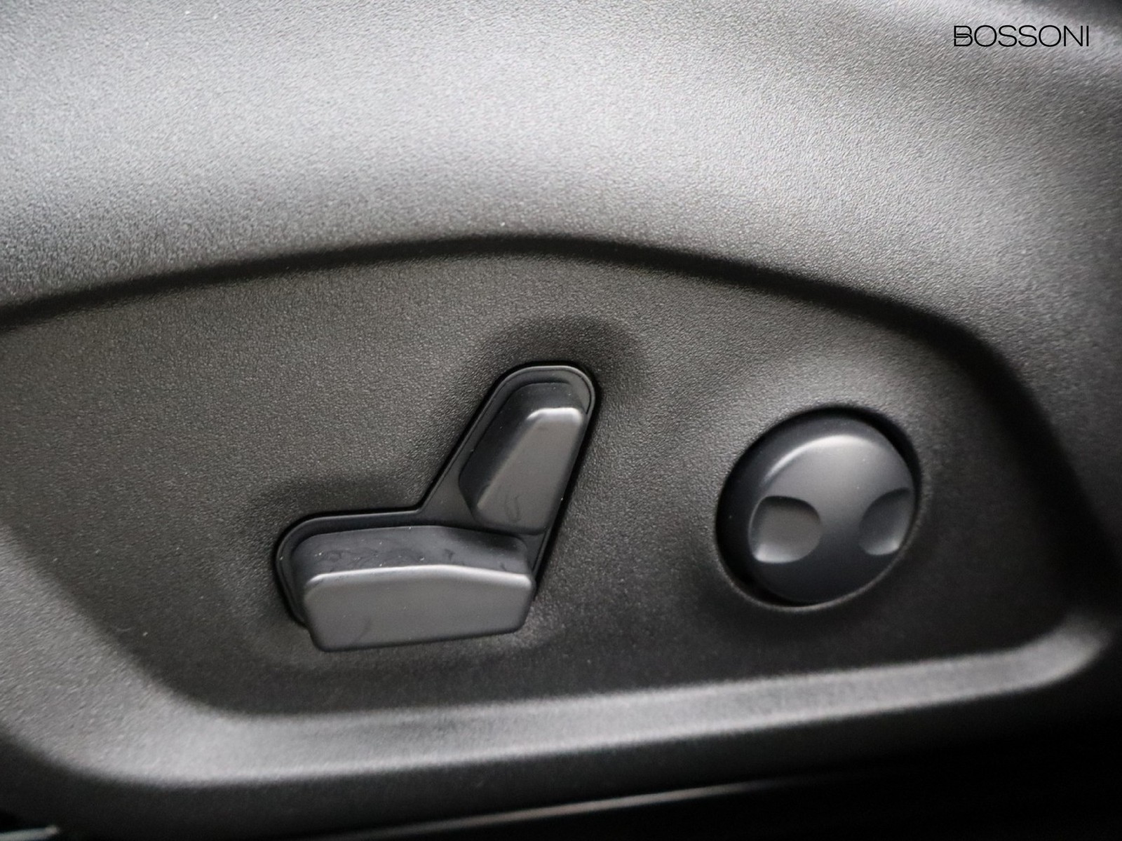 16 - Jeep Renegade 1.3 t4 phev trailhawk 4xe at6