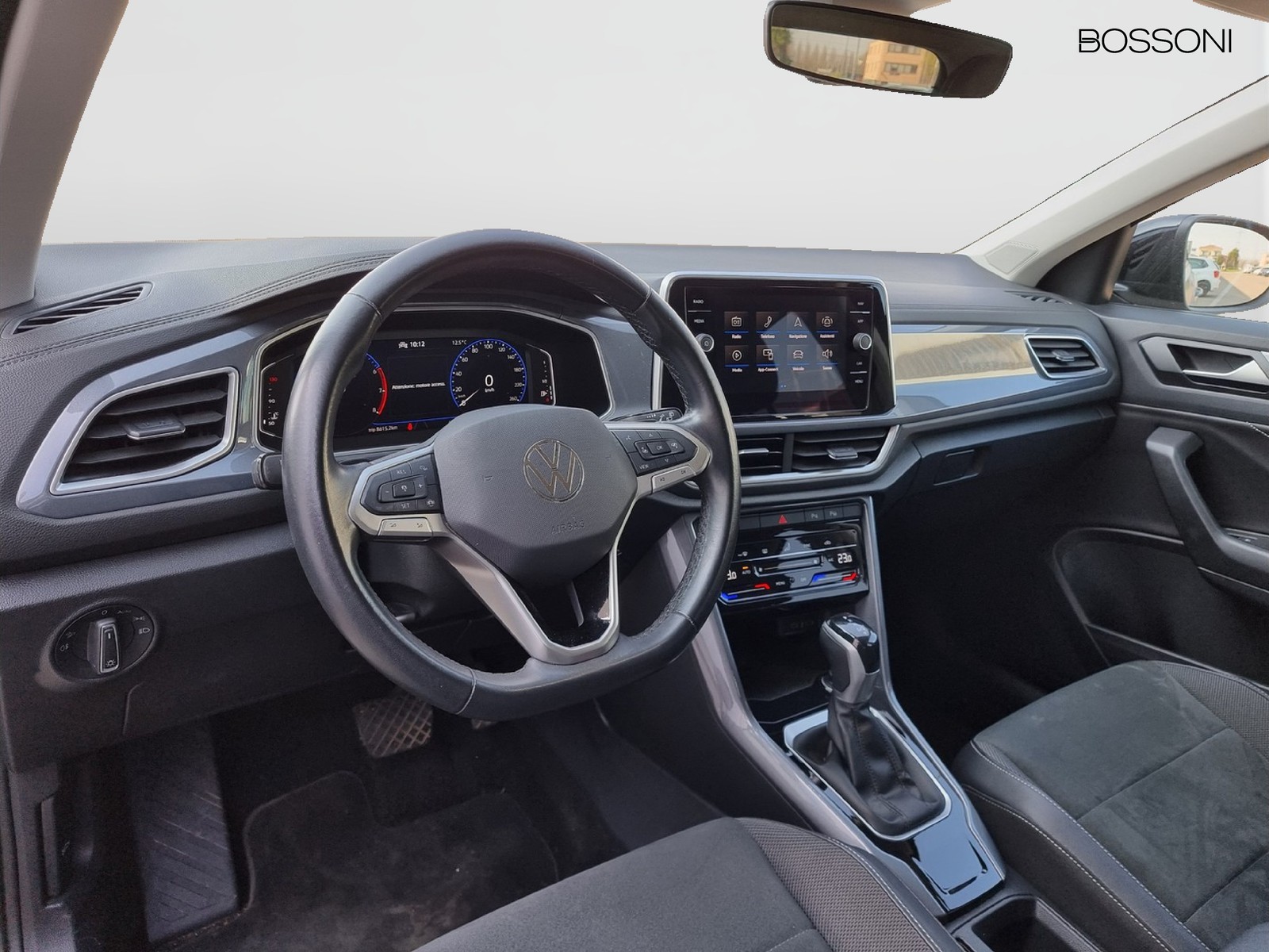 6 - Volkswagen T-Roc 1.5 tsi act style dsg