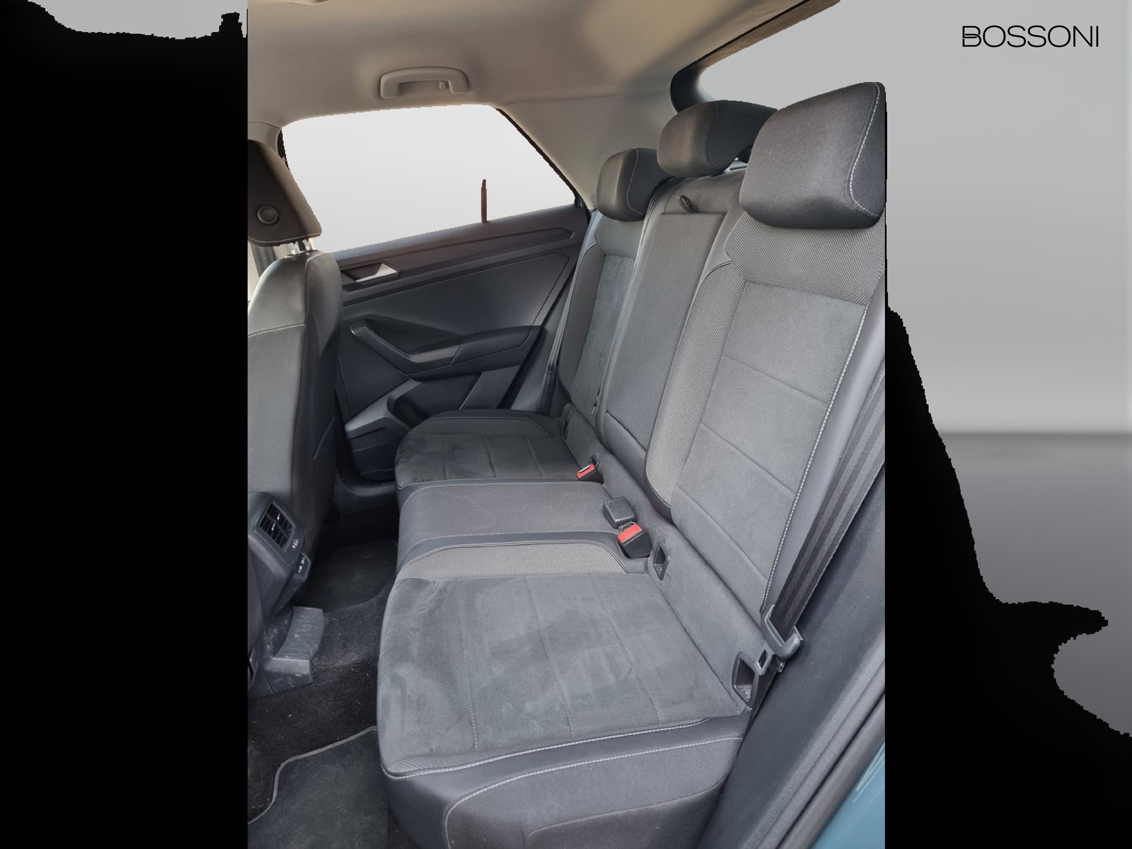 10 - Volkswagen T-Roc 1.5 tsi act style dsg