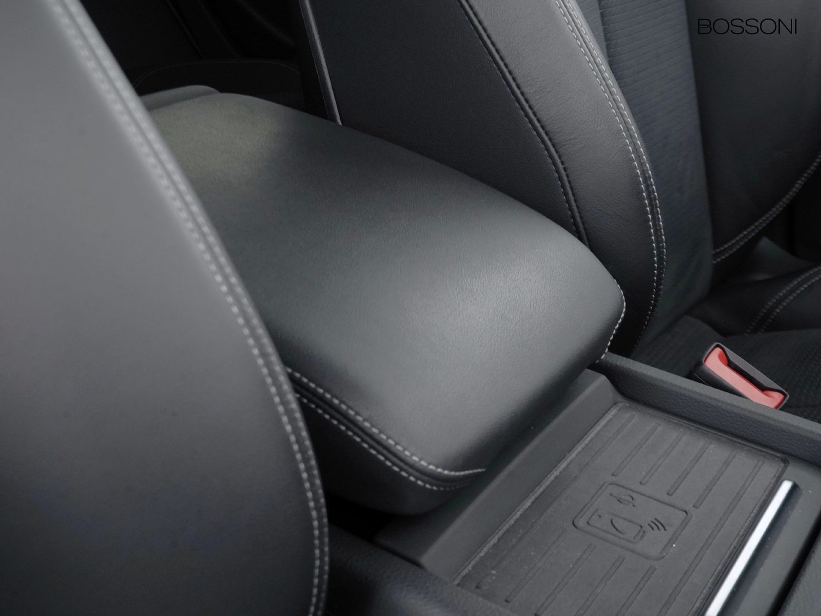 17 - Audi Q5 40 2.0 tdi mhev 12v s line quattro s tronic