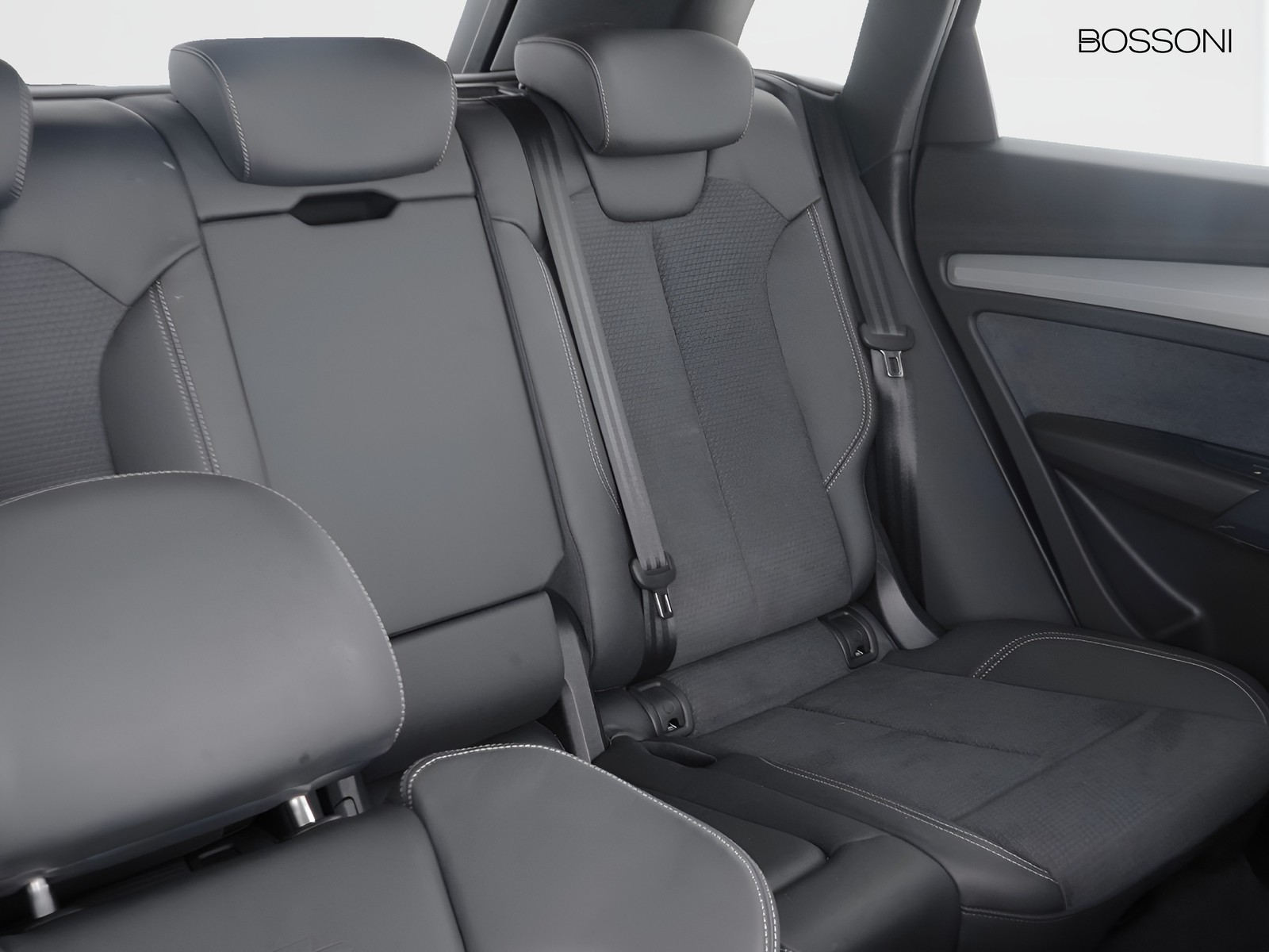 21 - Audi Q5 40 2.0 tdi mhev 12v s line quattro s tronic