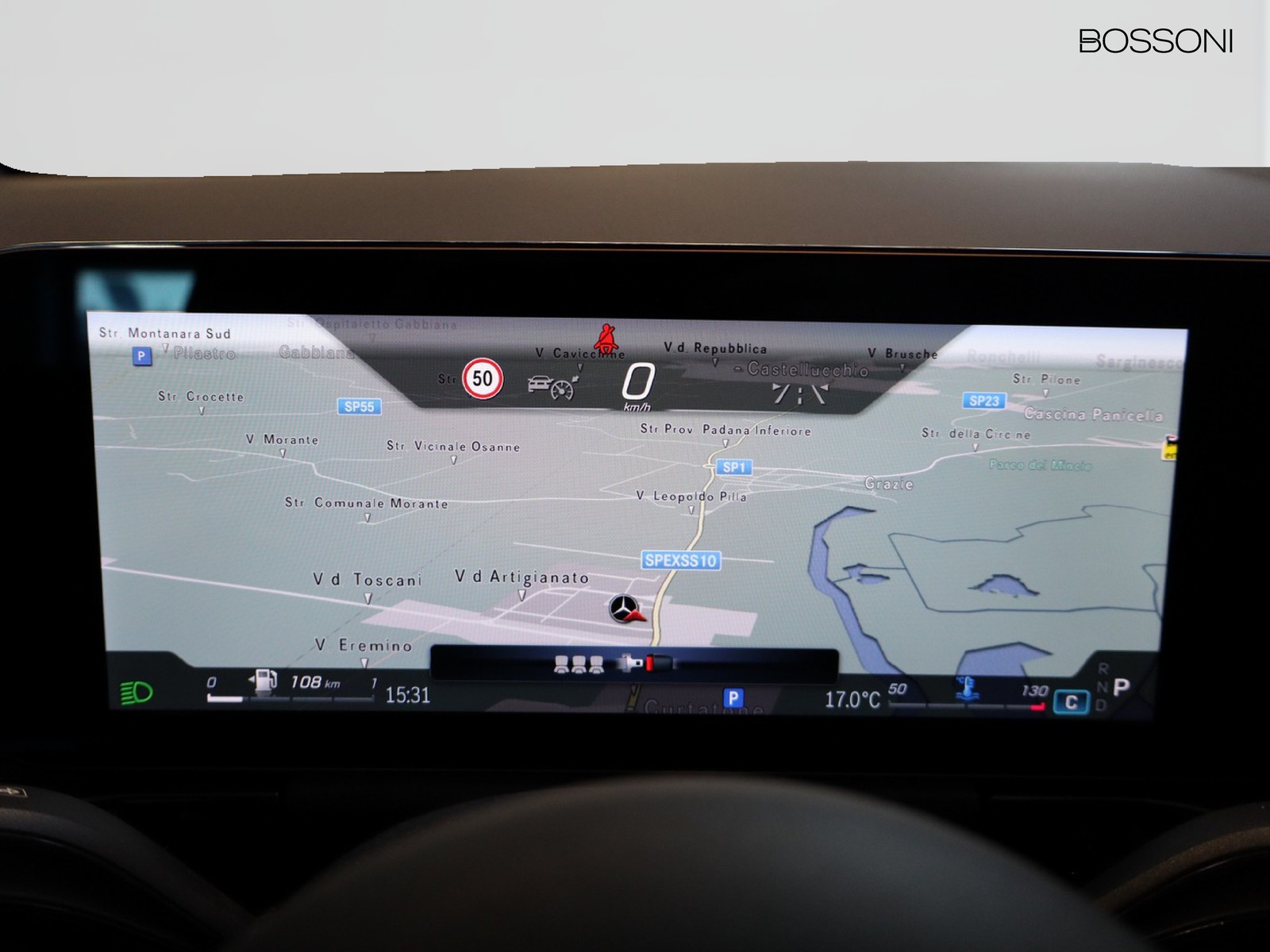 16 - Mercedes GLA 180 d amg line advanced plus 8g-dct