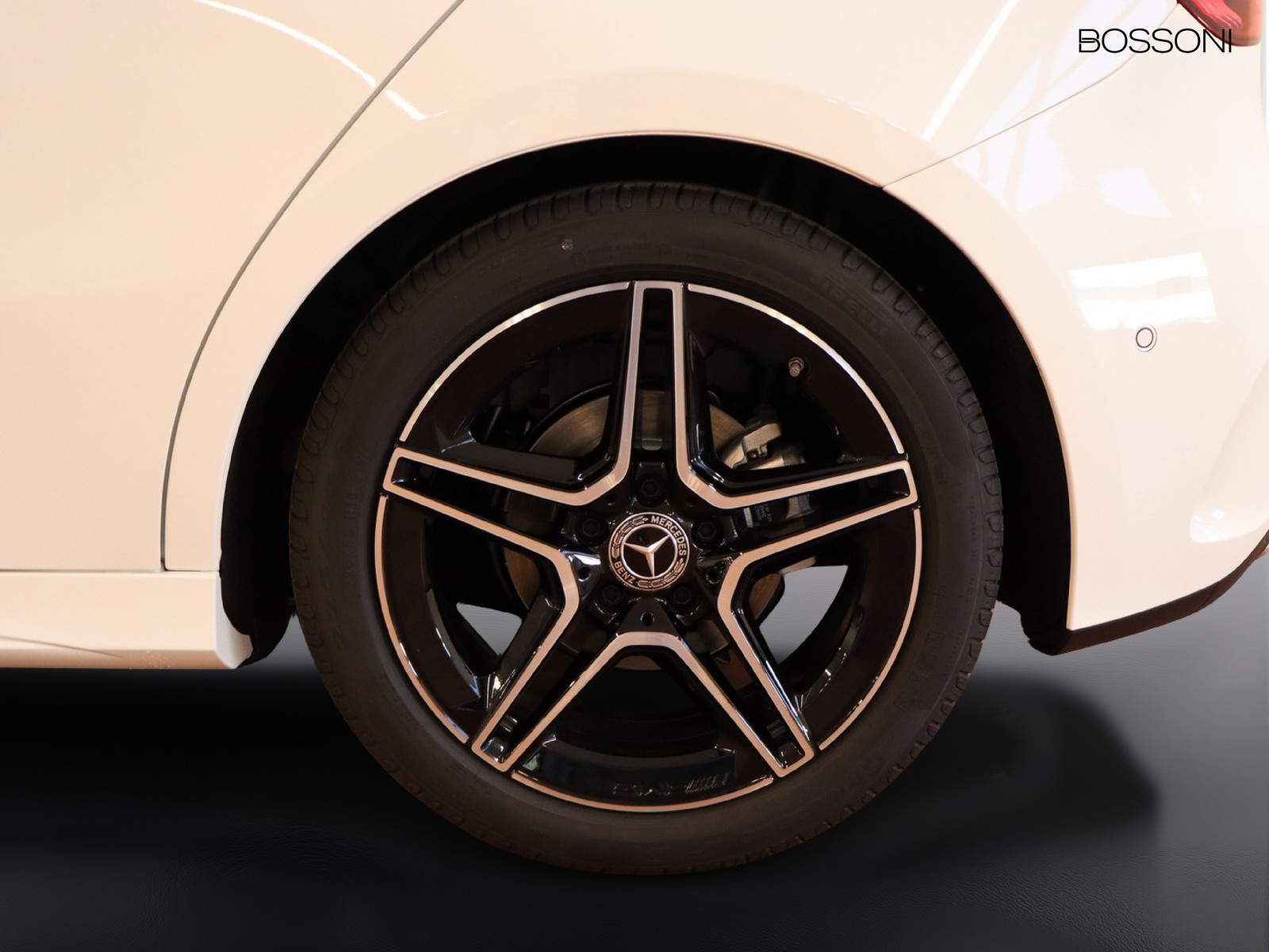 4 - Mercedes Classe A 180 d amg line extra speedshift dct amg 8g