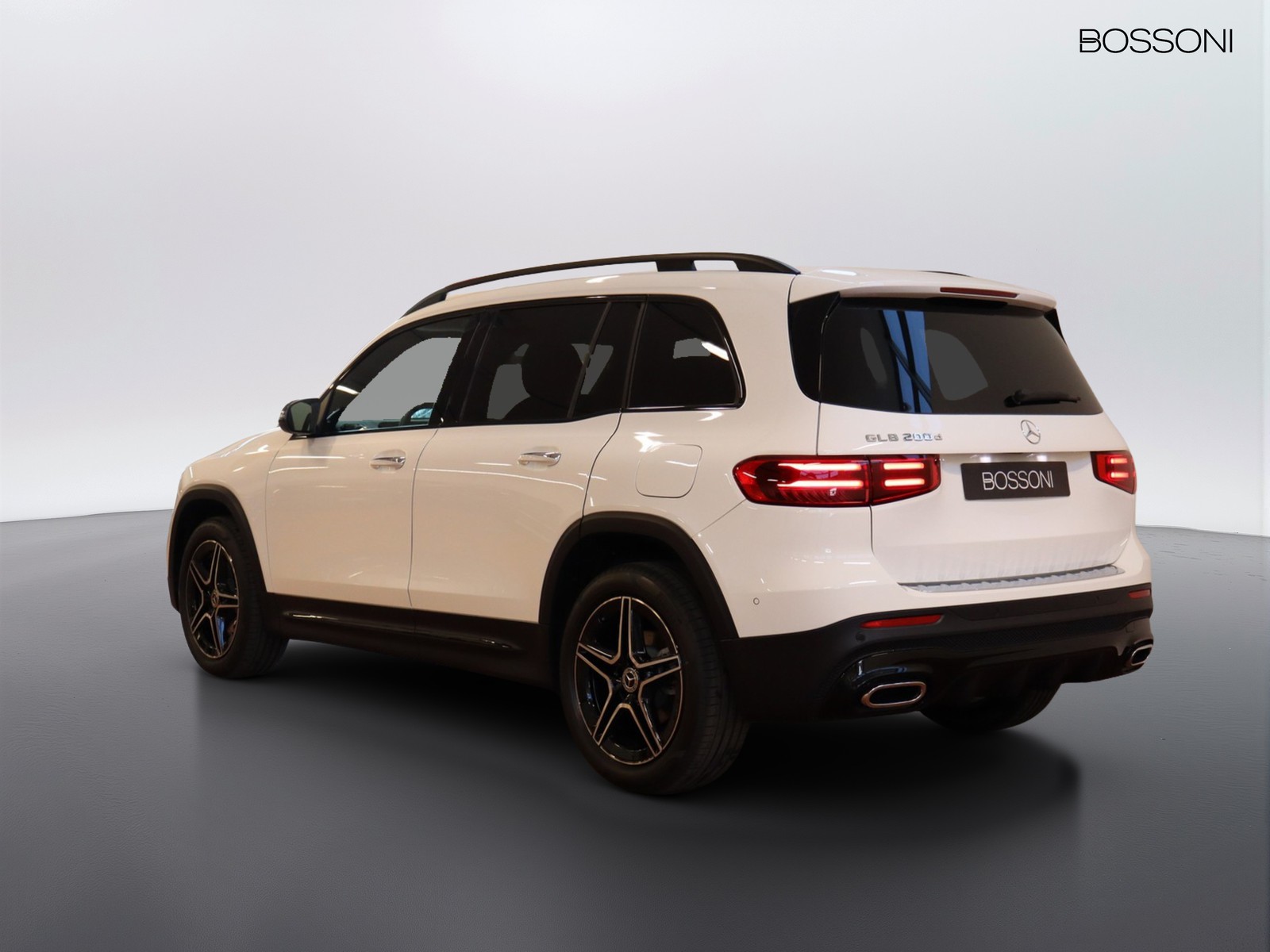 5 - Mercedes GLB 200 d amg line premium 8g-dct