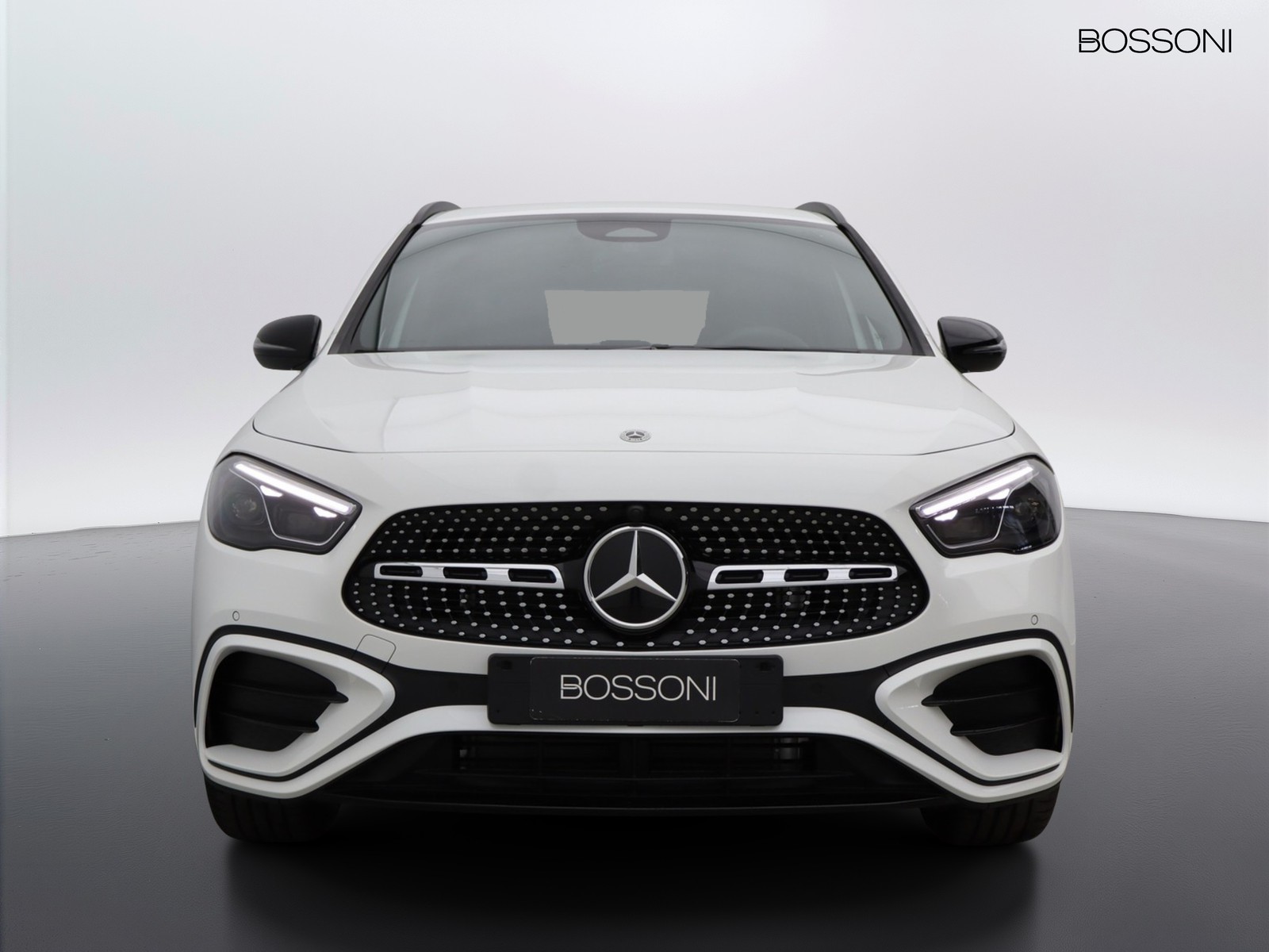 2 - Mercedes GLA 200 d amg line extra 8g-dct