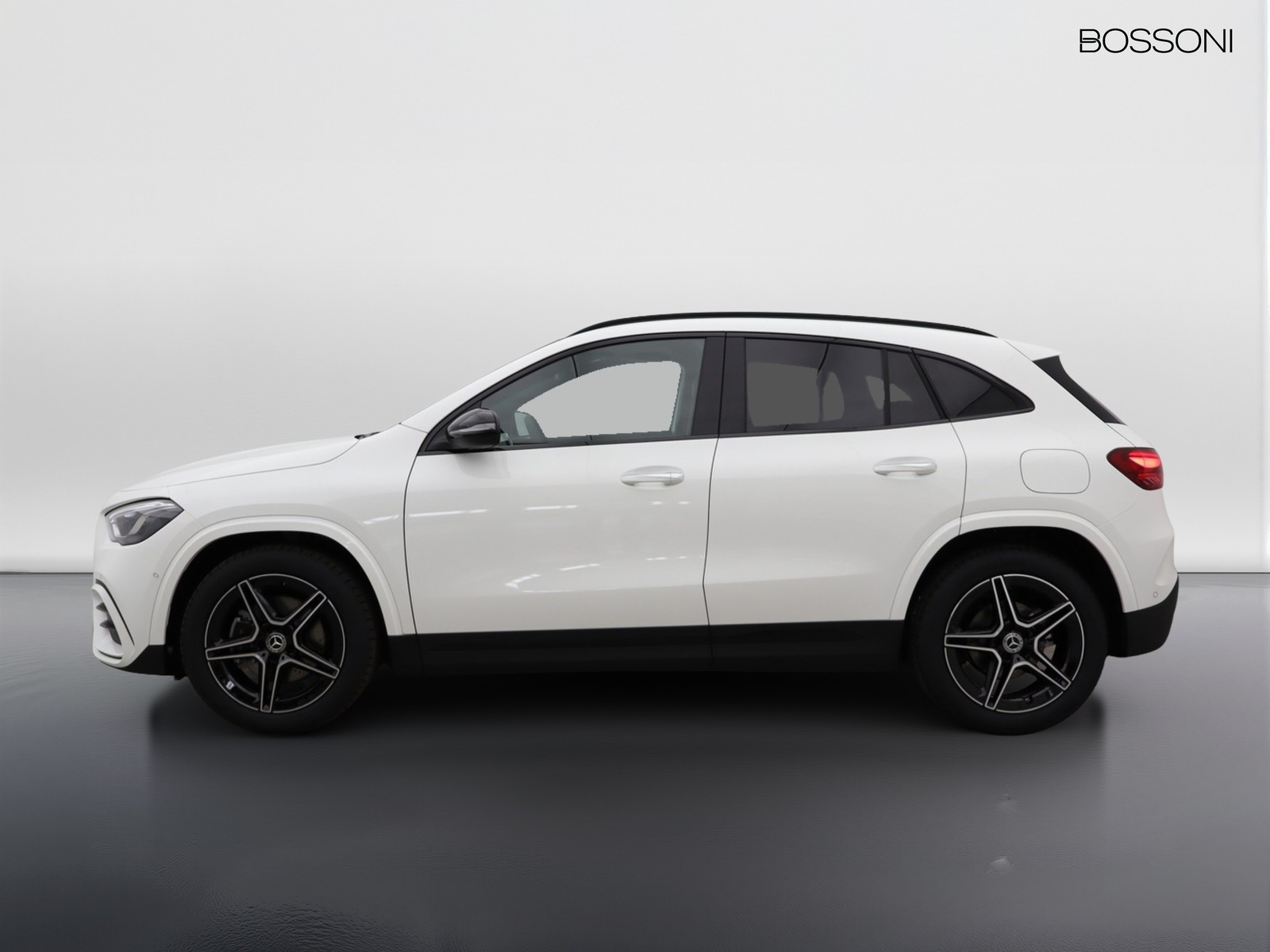 3 - Mercedes GLA 200 d amg line extra 8g-dct