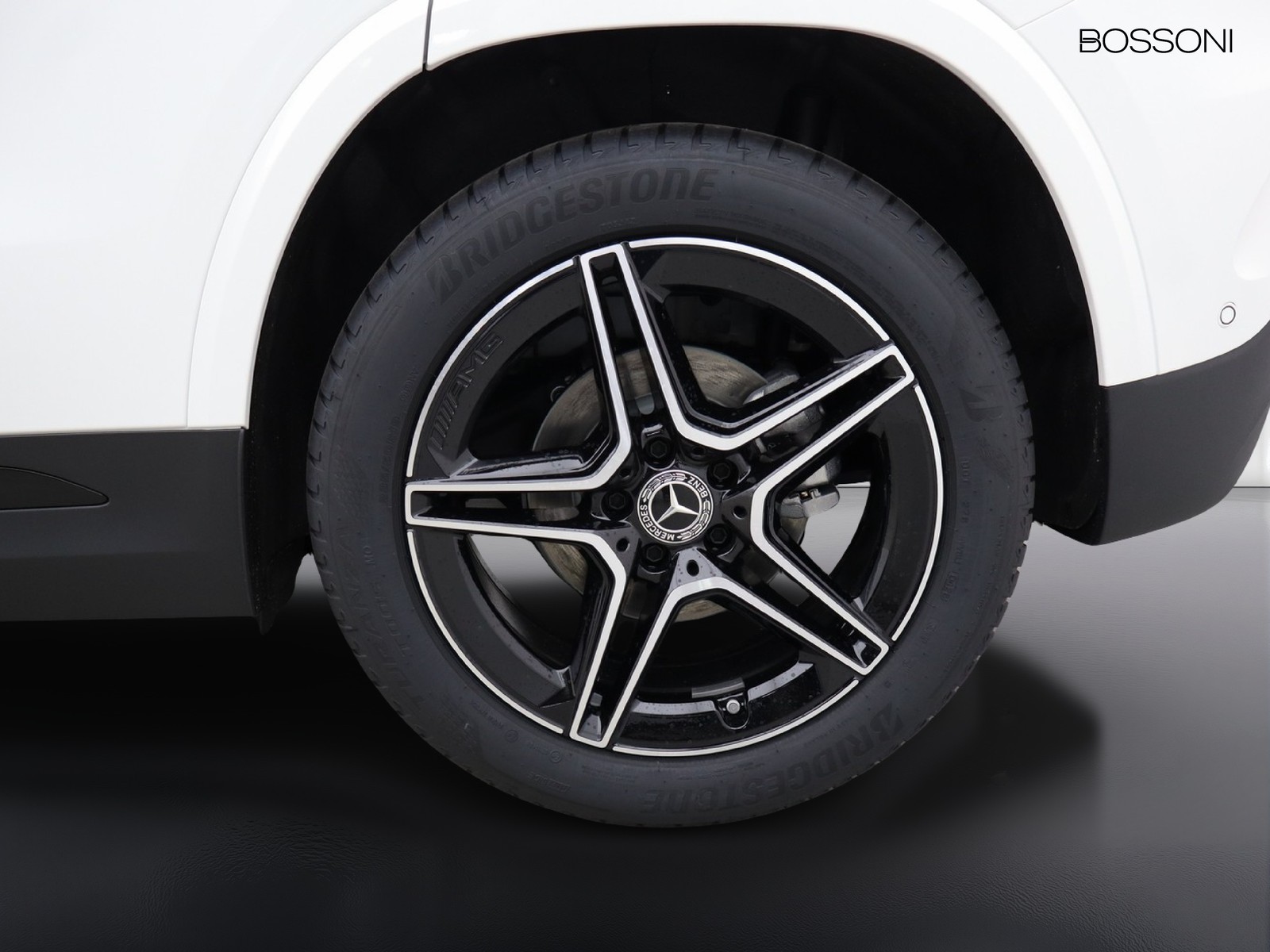 4 - Mercedes GLA 200 d amg line extra 8g-dct