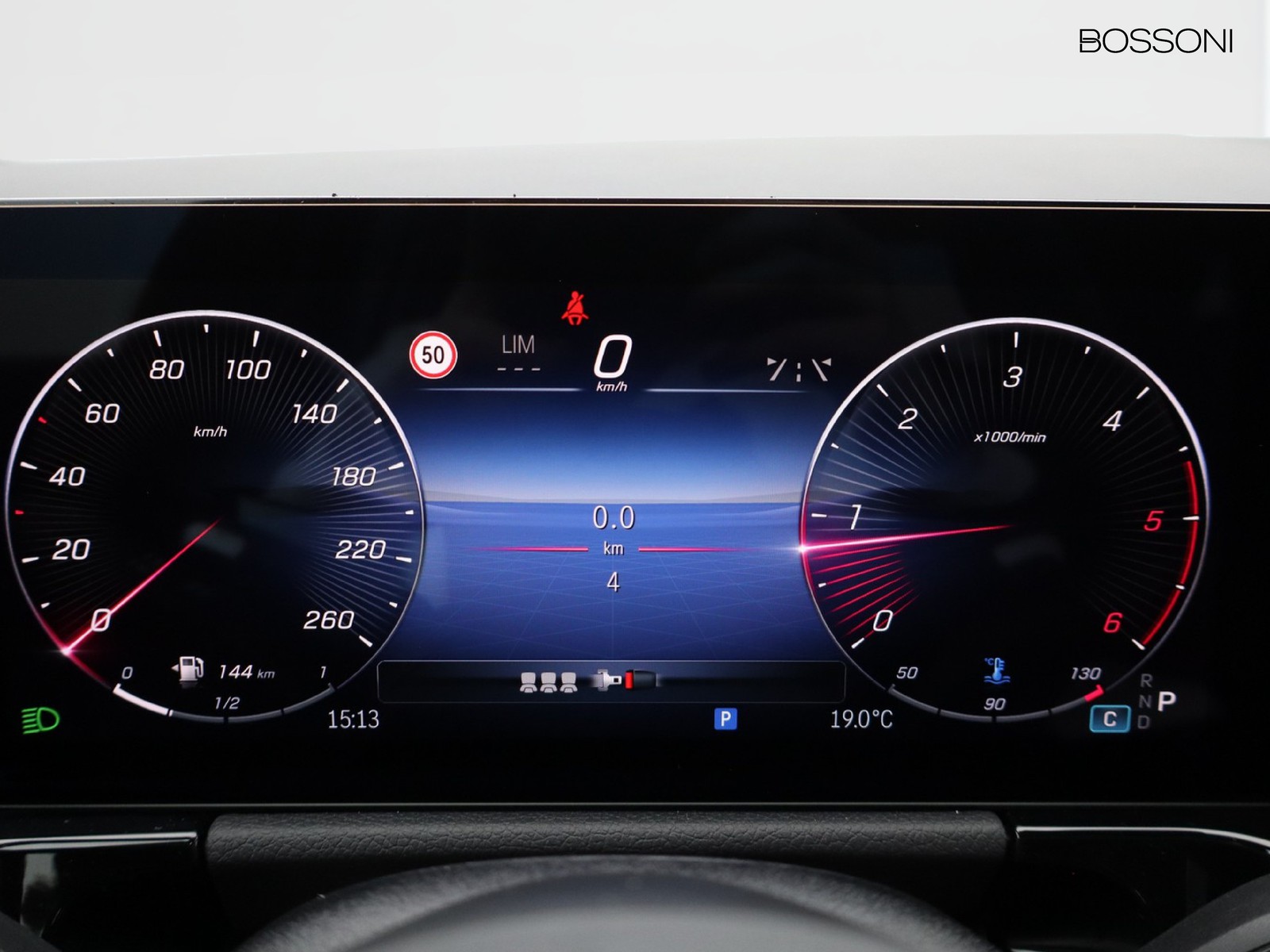 9 - Mercedes GLA 200 d amg line extra 8g-dct