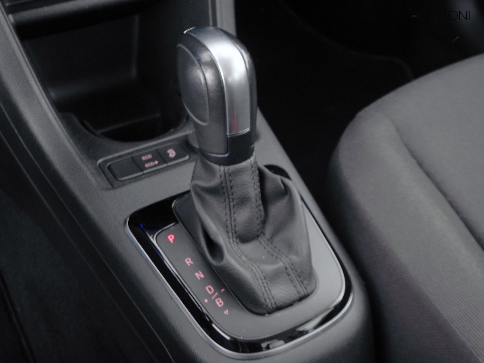 22 - Volkswagen e-up! 5 porte